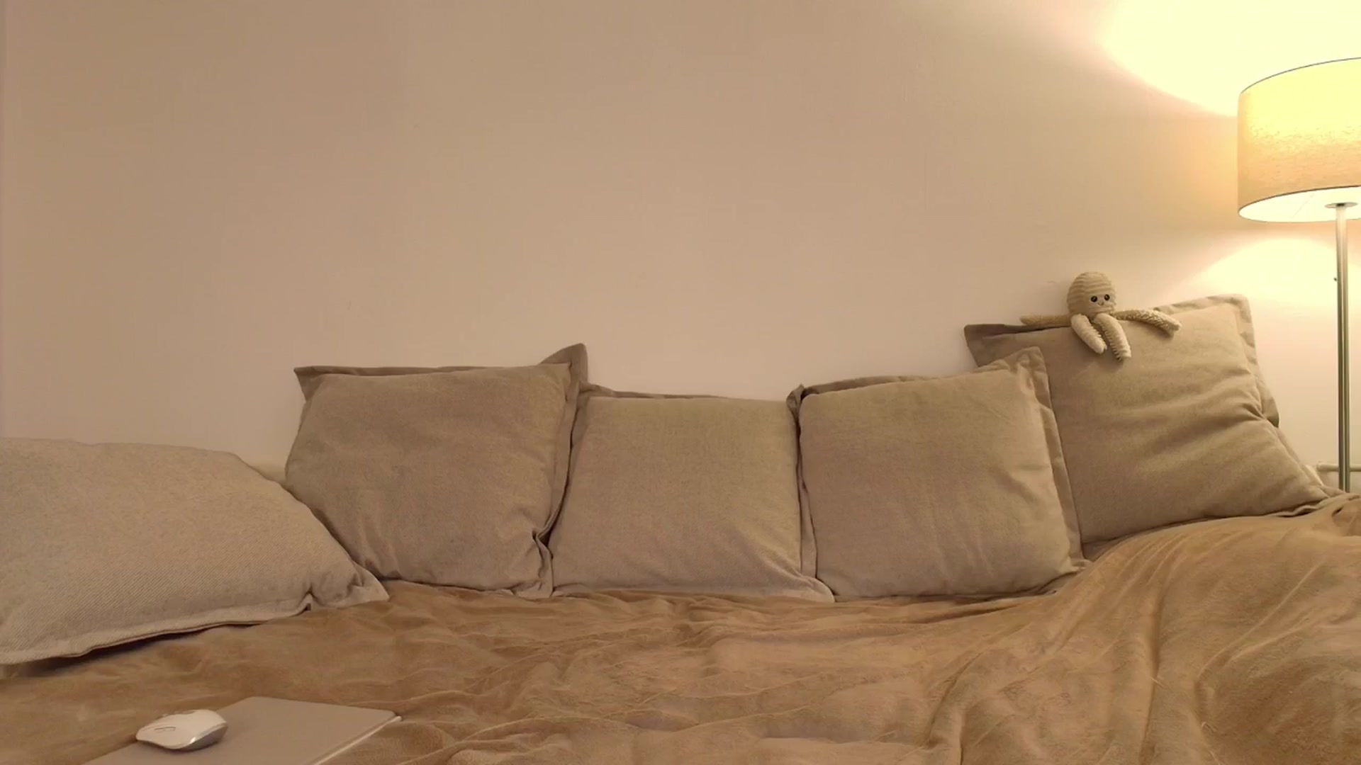 Gallery image thumbnail from Elenaxkiss's myfreecams stream on, 02/05/2026, 10:07 image 18 of 20
