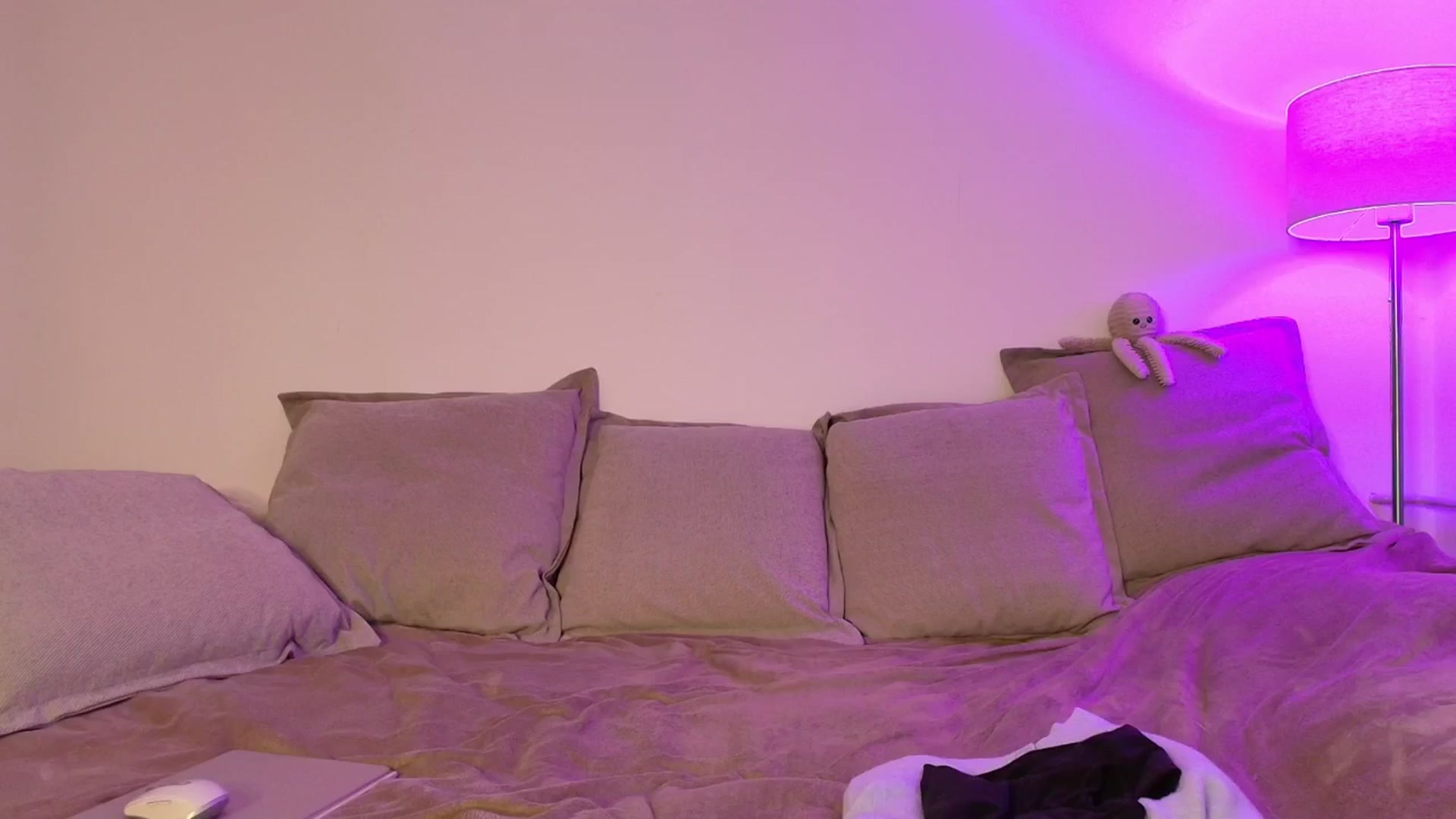 Gallery image thumbnail from Elenaxkiss's myfreecams stream on, 02/05/2026, 10:07 image 14 of 20