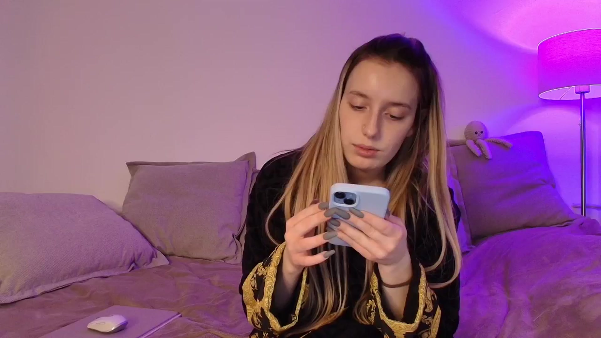 Gallery image thumbnail from Elenaxkiss's myfreecams stream on, 02/05/2026, 10:07 image 1 of 20