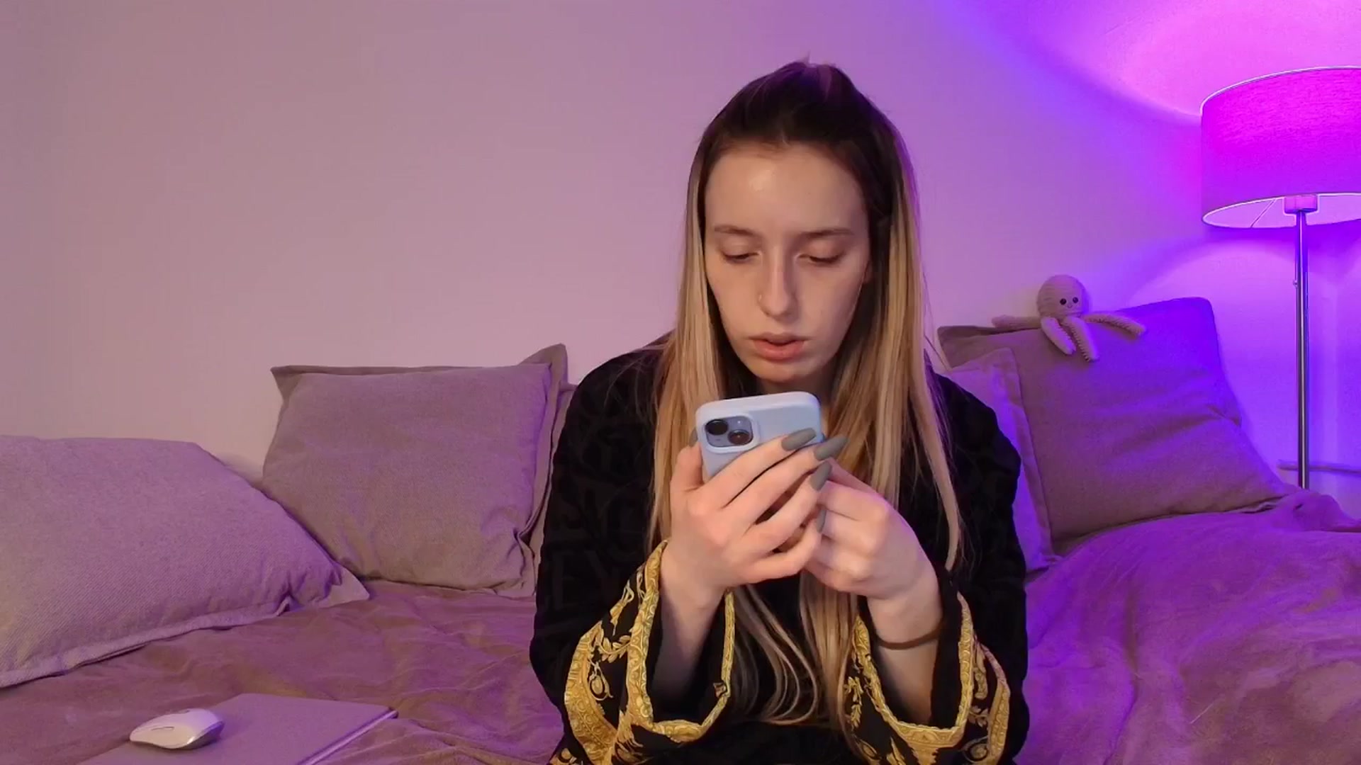 Gallery image thumbnail from Elenaxkiss's myfreecams stream on, 02/05/2026, 10:07 image 2 of 20
