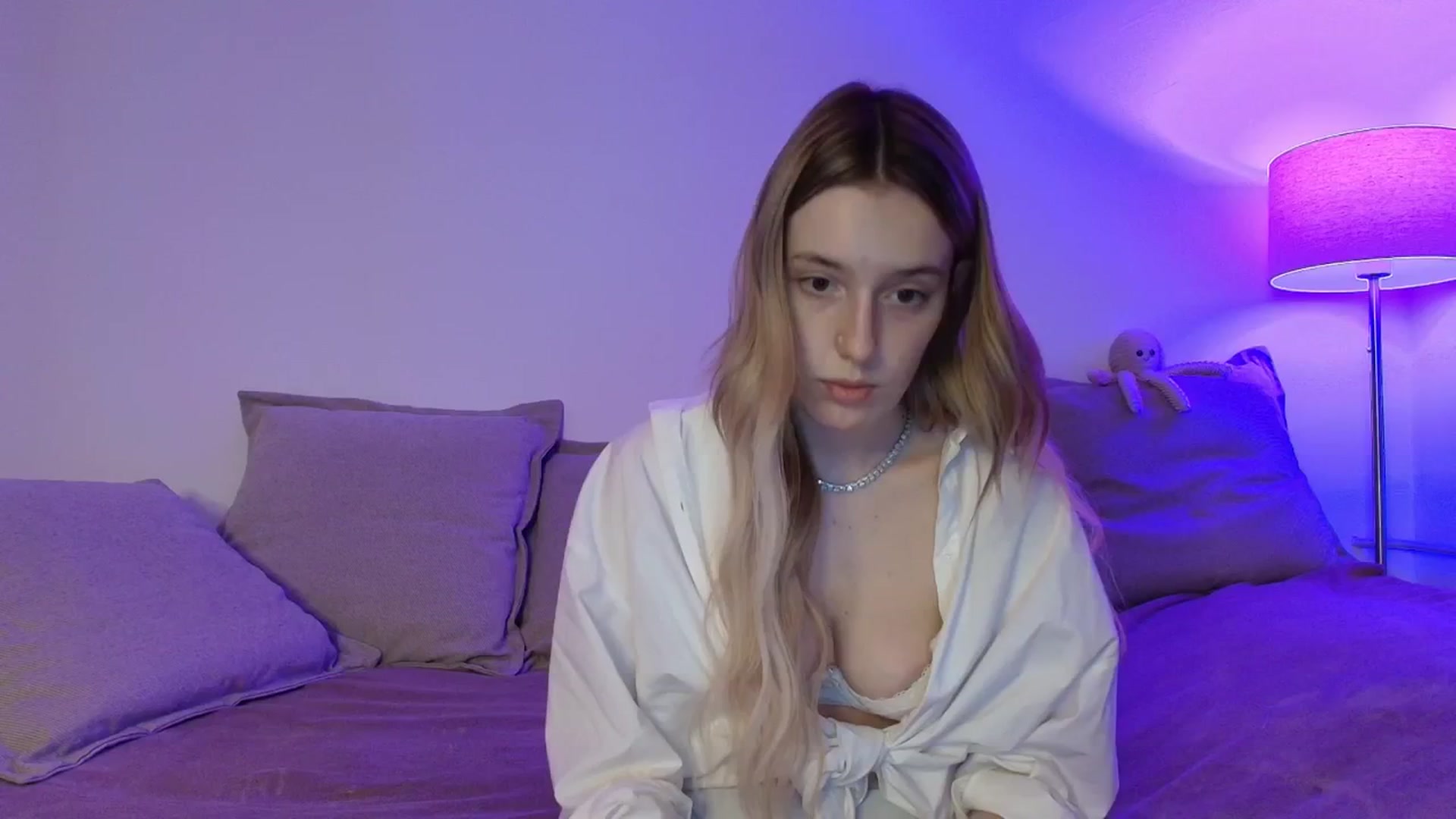 Gallery image thumbnail from Elenaxkiss's myfreecams stream on, 02/09/2026, 06:57 image 12 of 20