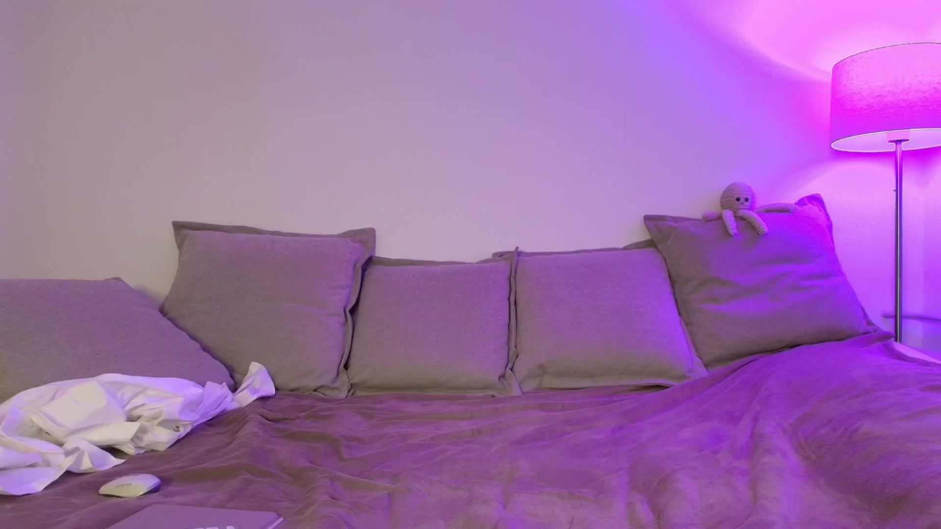 Gallery image thumbnail from Elenaxkiss's myfreecams stream on, 02/09/2026, 11:01 image 17 of 20