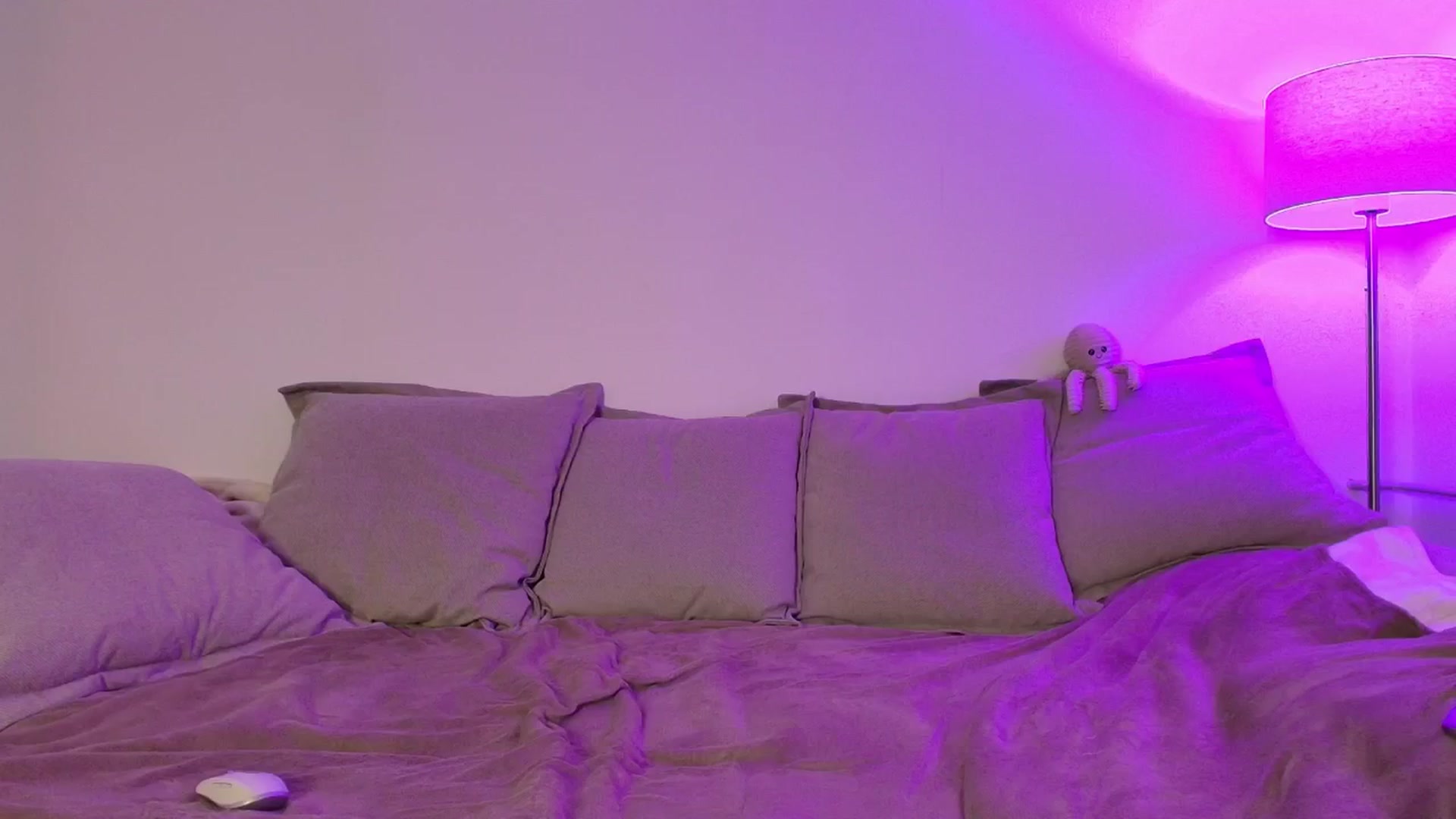 Gallery image thumbnail from Elenaxkiss's myfreecams stream on, 02/10/2026, 11:15 image 17 of 20