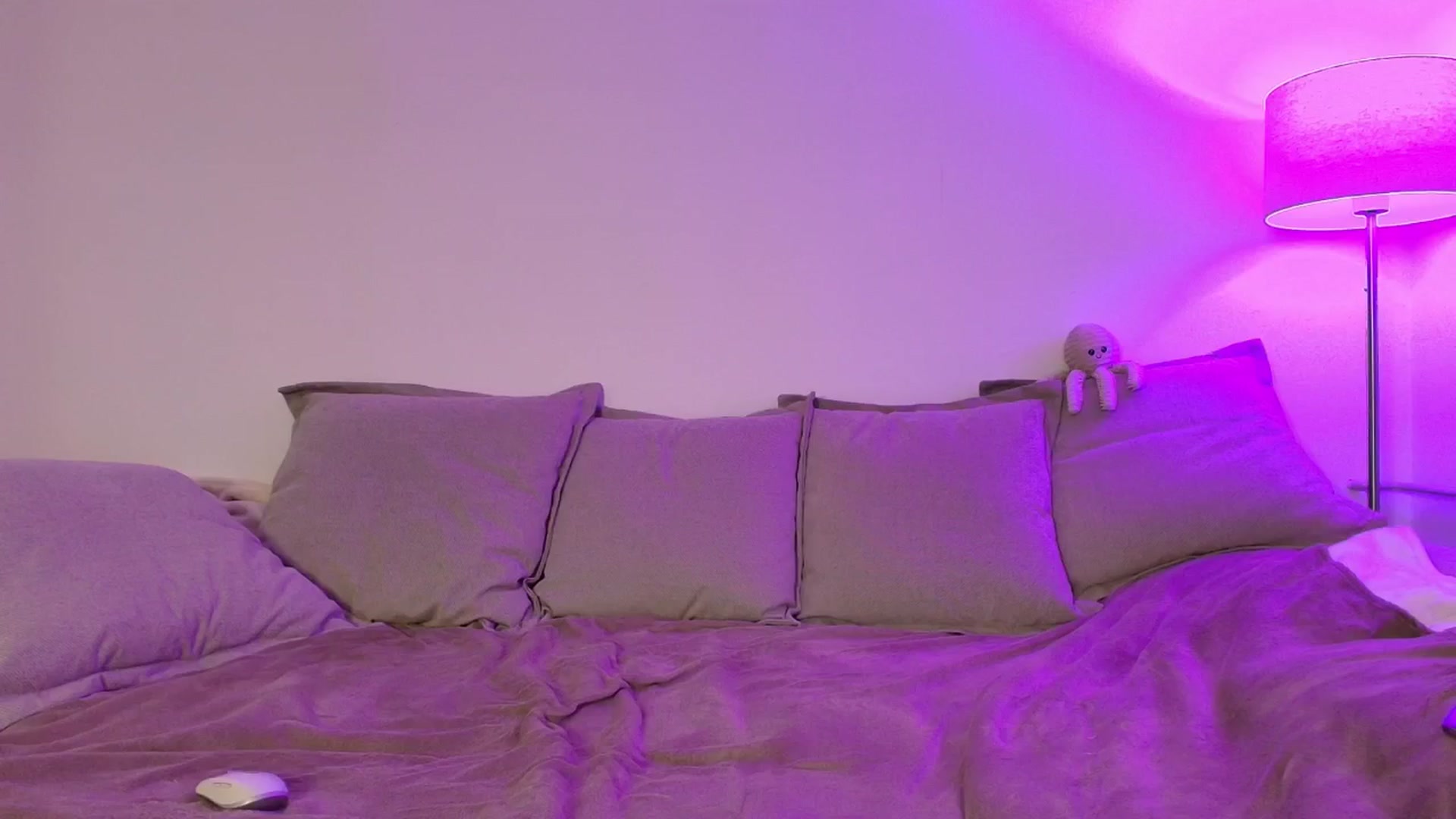 Gallery image thumbnail from Elenaxkiss's myfreecams stream on, 02/10/2026, 11:15 image 18 of 20