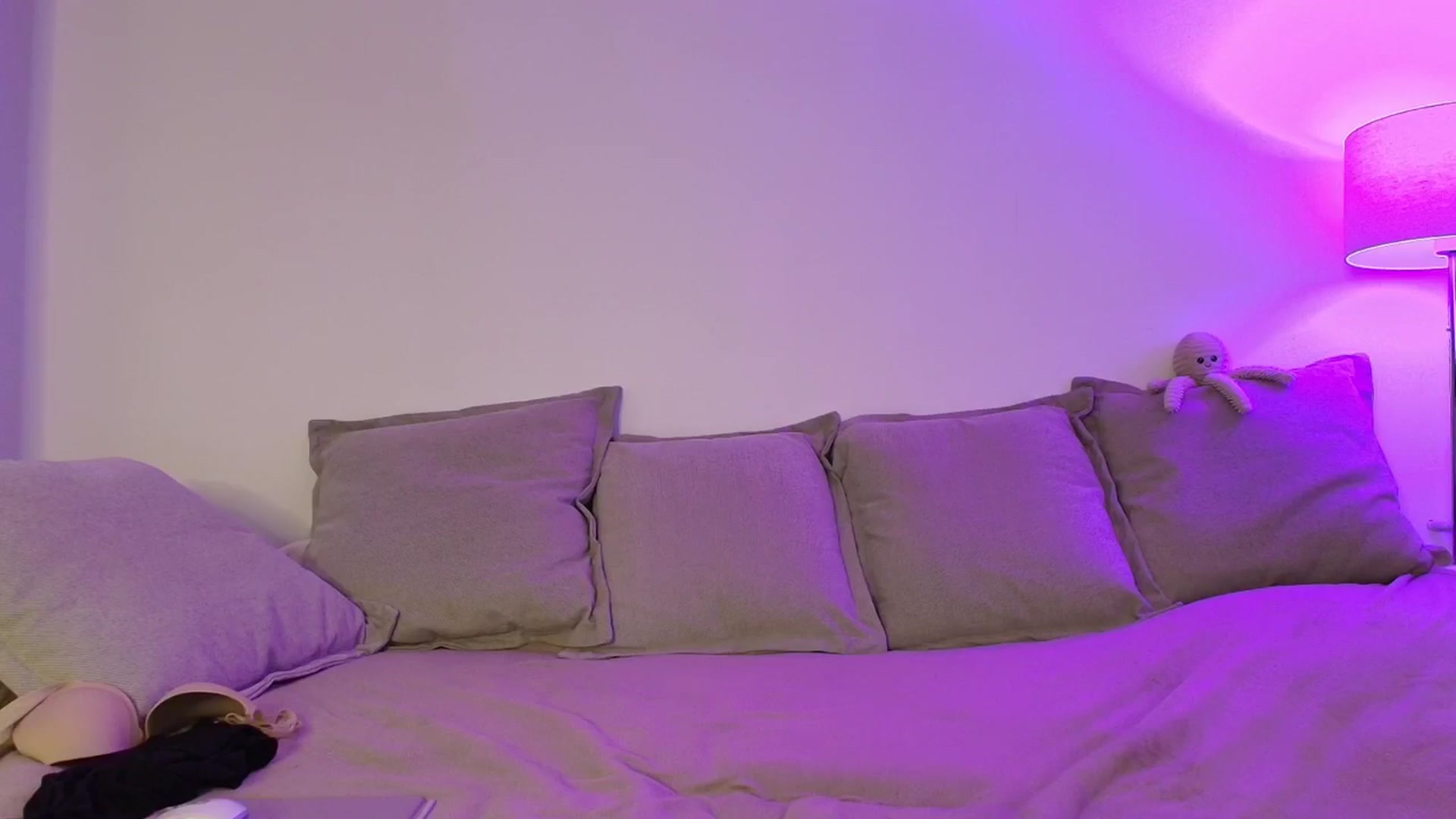Gallery image thumbnail from Elenaxkiss's myfreecams stream on, 02/12/2026, 11:11 image 16 of 20