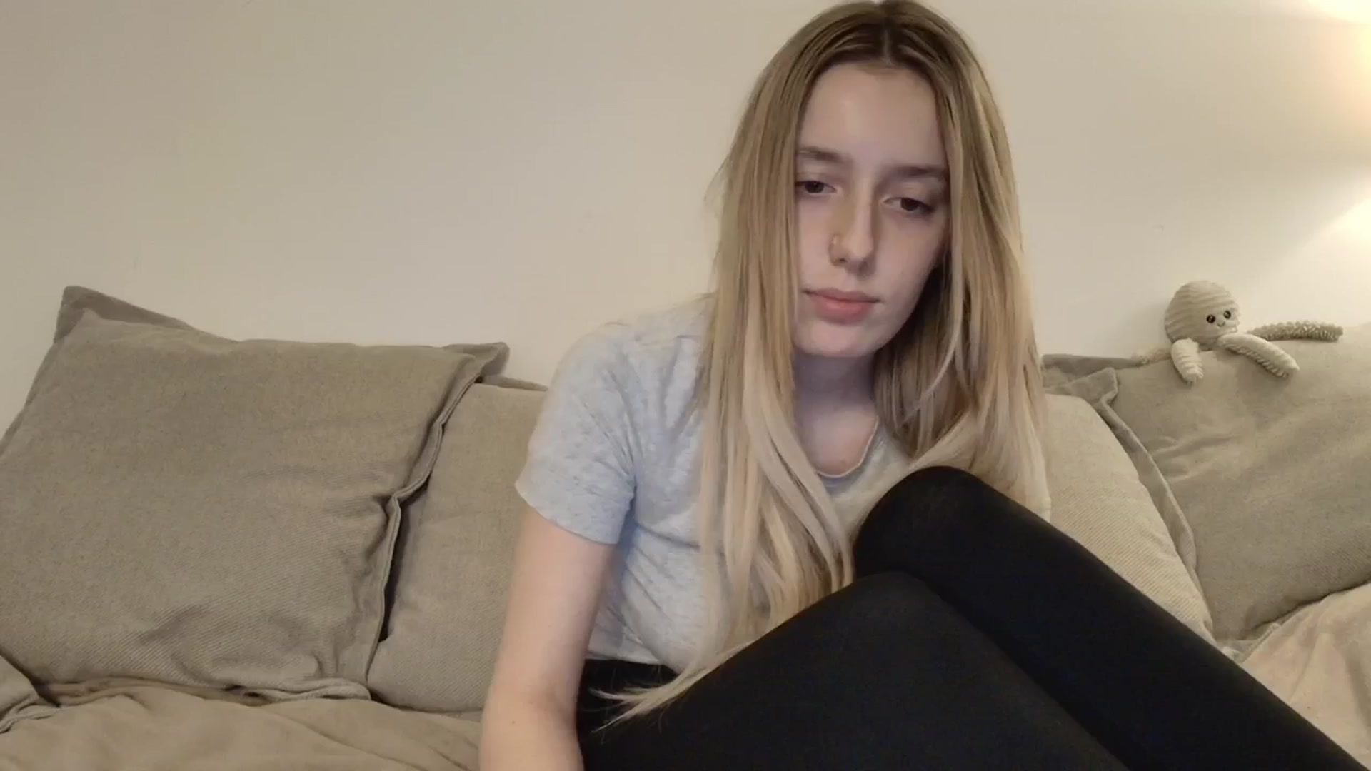 Gallery image thumbnail from Elenaxkiss's myfreecams stream on, 02/12/2026, 20:42 image 12 of 20