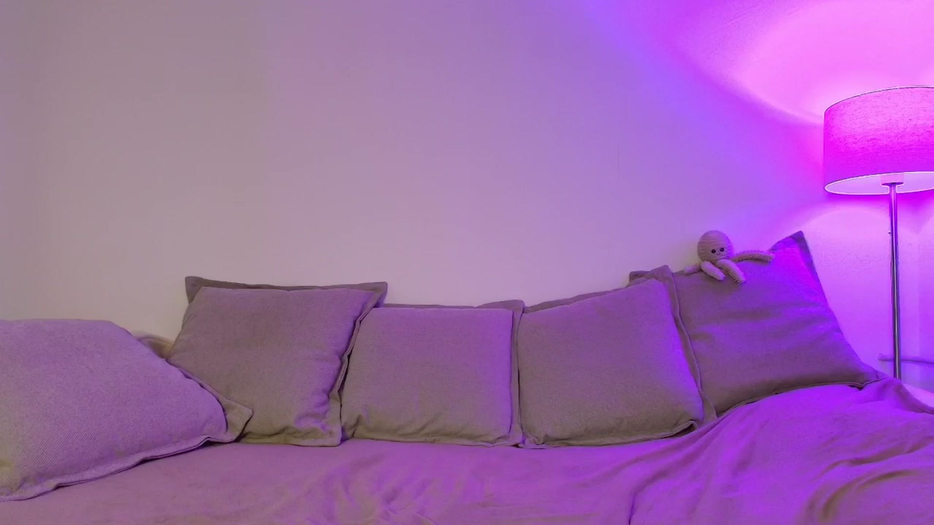 Gallery image thumbnail from Elenaxkiss's myfreecams stream on, 02/13/2026, 11:31 image 11 of 20