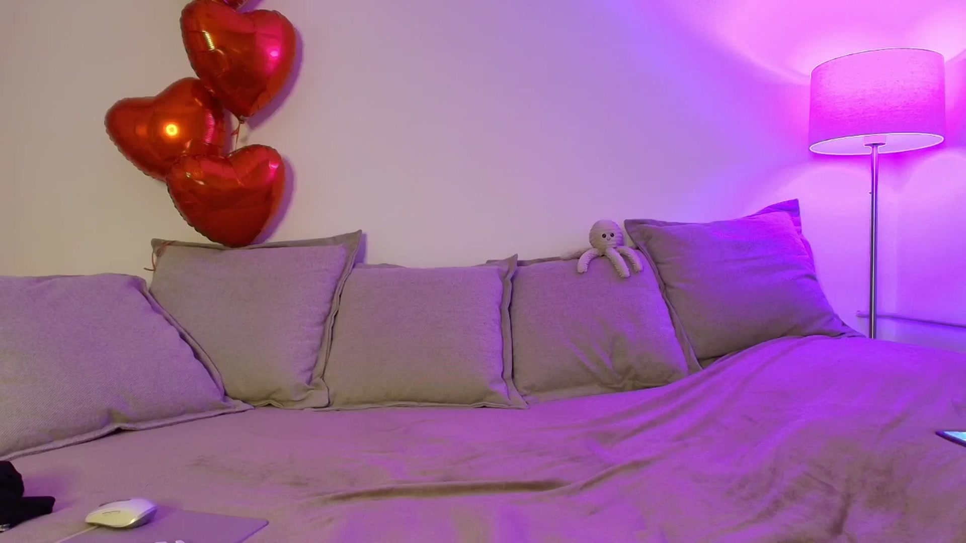 Gallery image thumbnail from Elenaxkiss's myfreecams stream on, 02/16/2026, 10:07 image 10 of 20