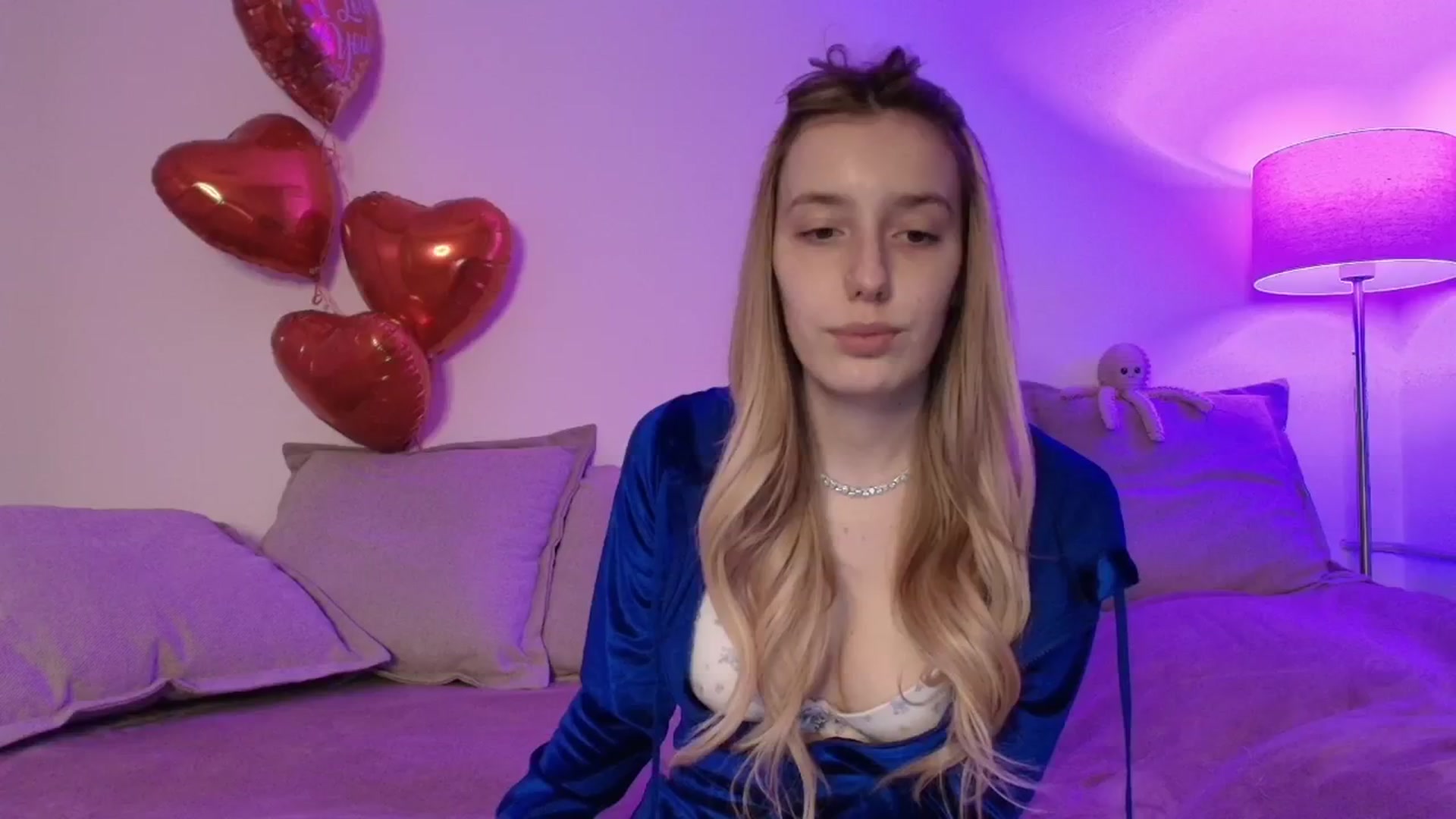 Gallery image thumbnail from Elenaxkiss's myfreecams stream on, 02/17/2026, 08:07 image 5 of 20