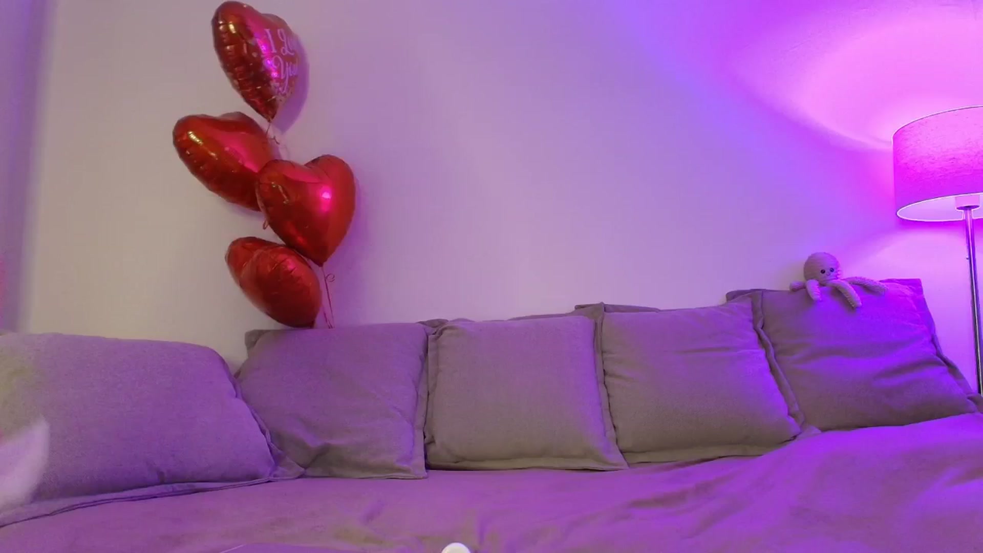 Gallery image thumbnail from Elenaxkiss's myfreecams stream on, 02/20/2026, 08:07 image 19 of 20