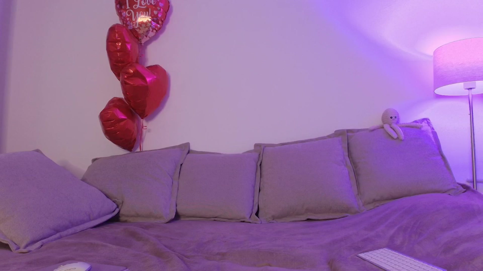 Gallery image thumbnail from Elenaxkiss's myfreecams stream on, 02/21/2026, 11:14 image 8 of 20