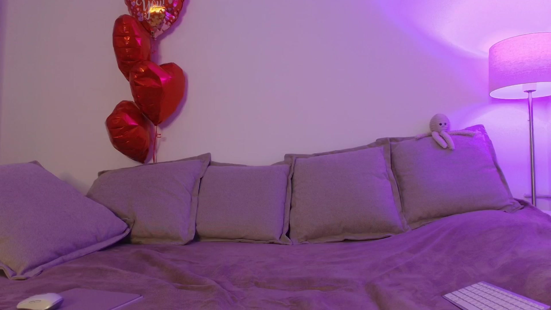 Gallery image thumbnail from Elenaxkiss's myfreecams stream on, 02/21/2026, 11:14 image 2 of 20