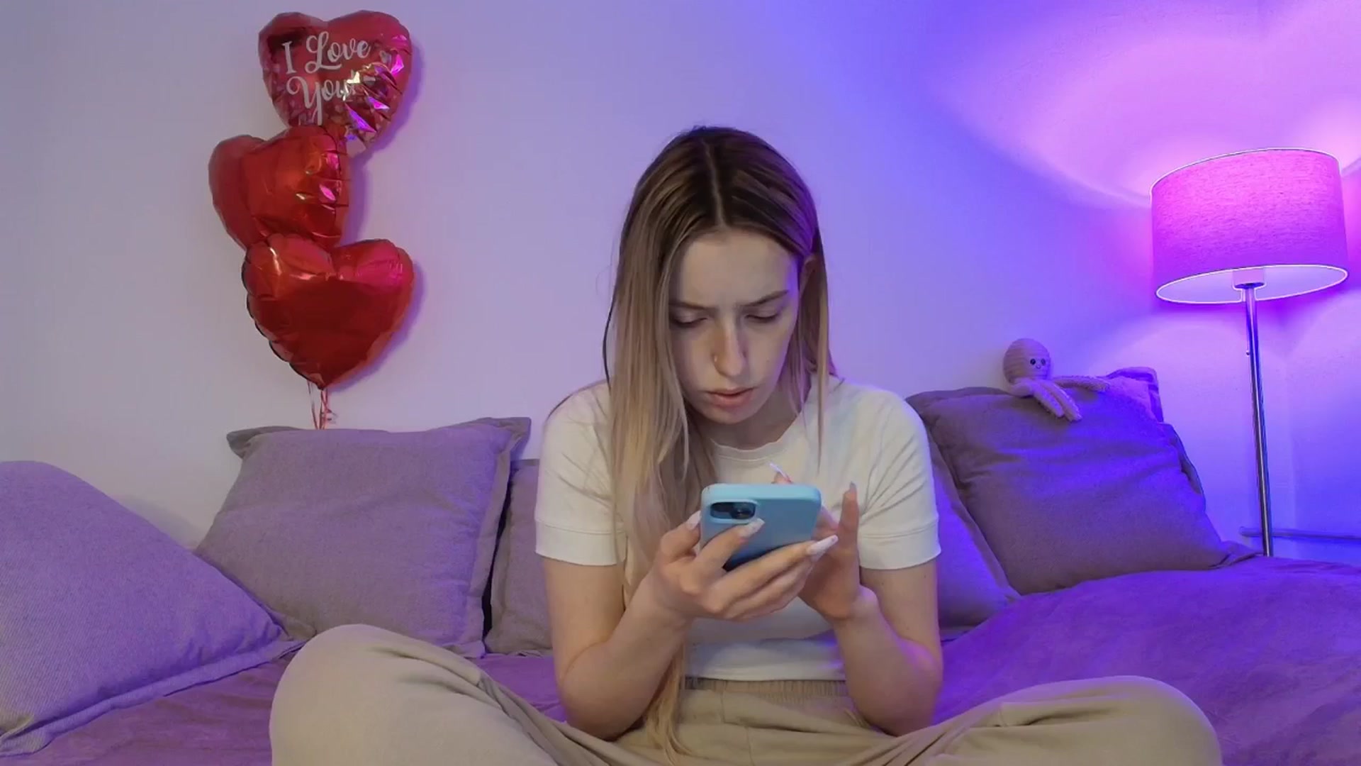 Gallery image thumbnail from Elenaxkiss's myfreecams stream on, 02/23/2026, 11:02 image 5 of 20