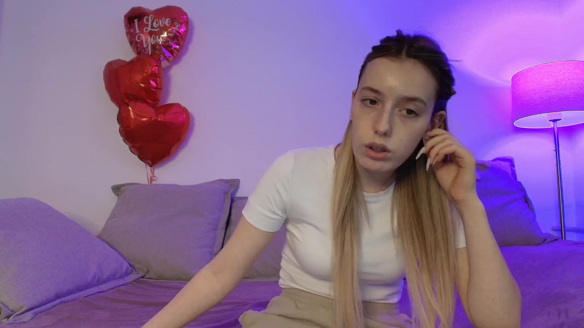 Gallery image thumbnail from Elenaxkiss's myfreecams stream on, 02/23/2026, 11:02 image 10 of 20
