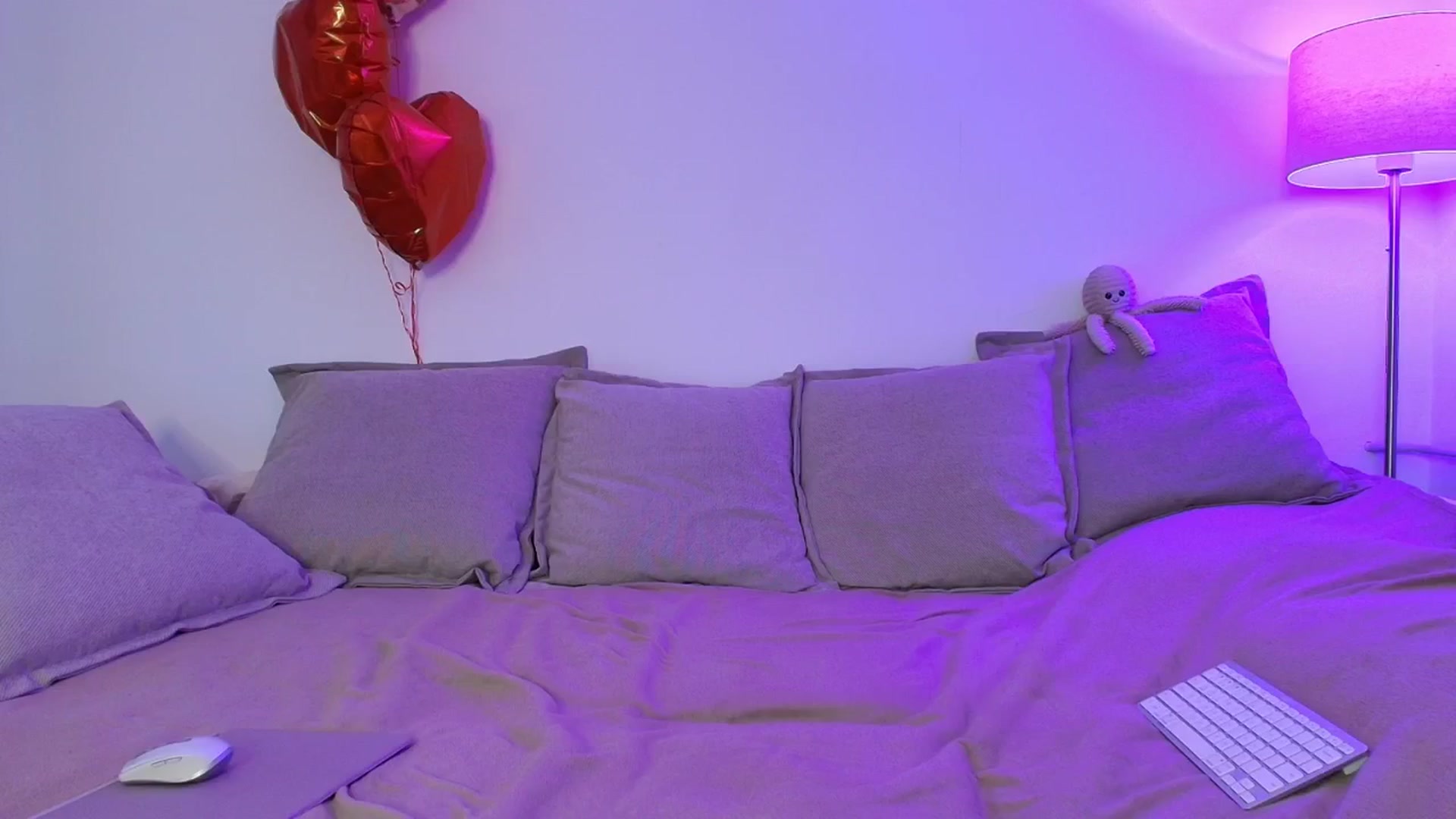 Gallery image thumbnail from Elenaxkiss's myfreecams stream on, 02/24/2026, 12:09 image 20 of 20