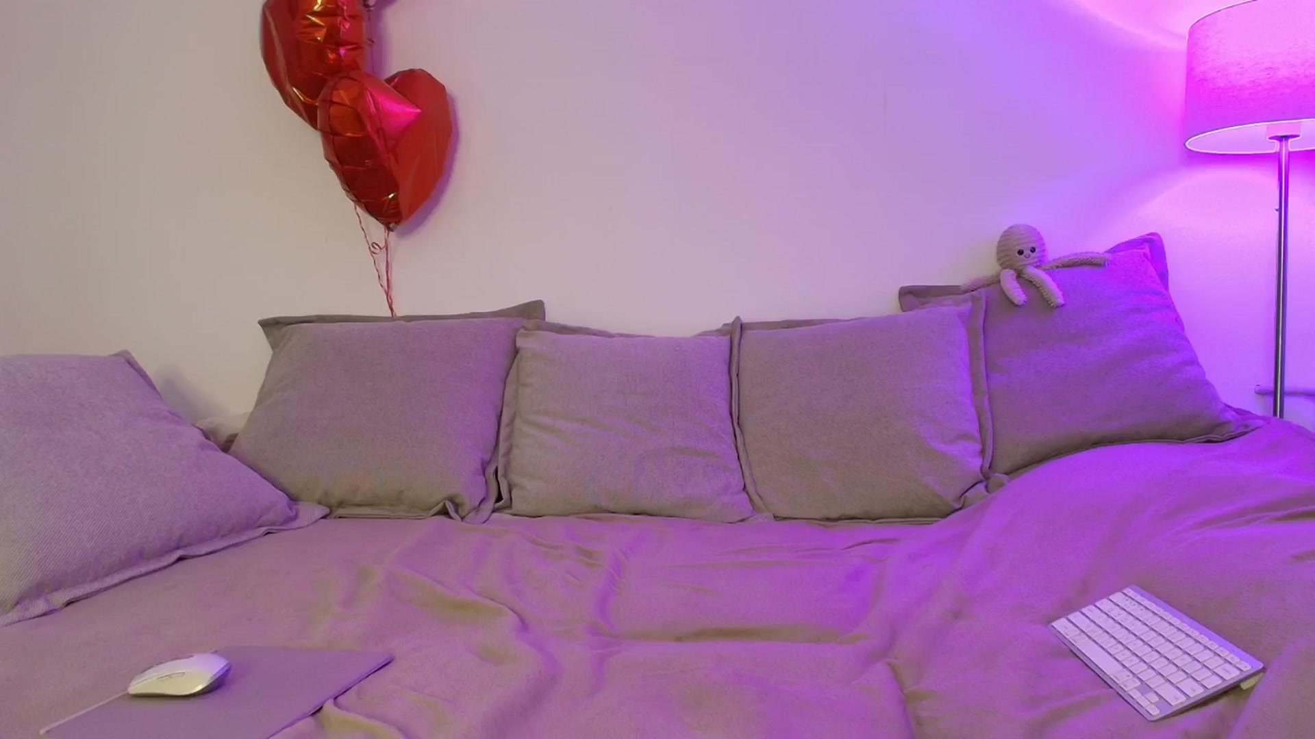Gallery image thumbnail from Elenaxkiss's myfreecams stream on, 02/24/2026, 12:09 image 7 of 20