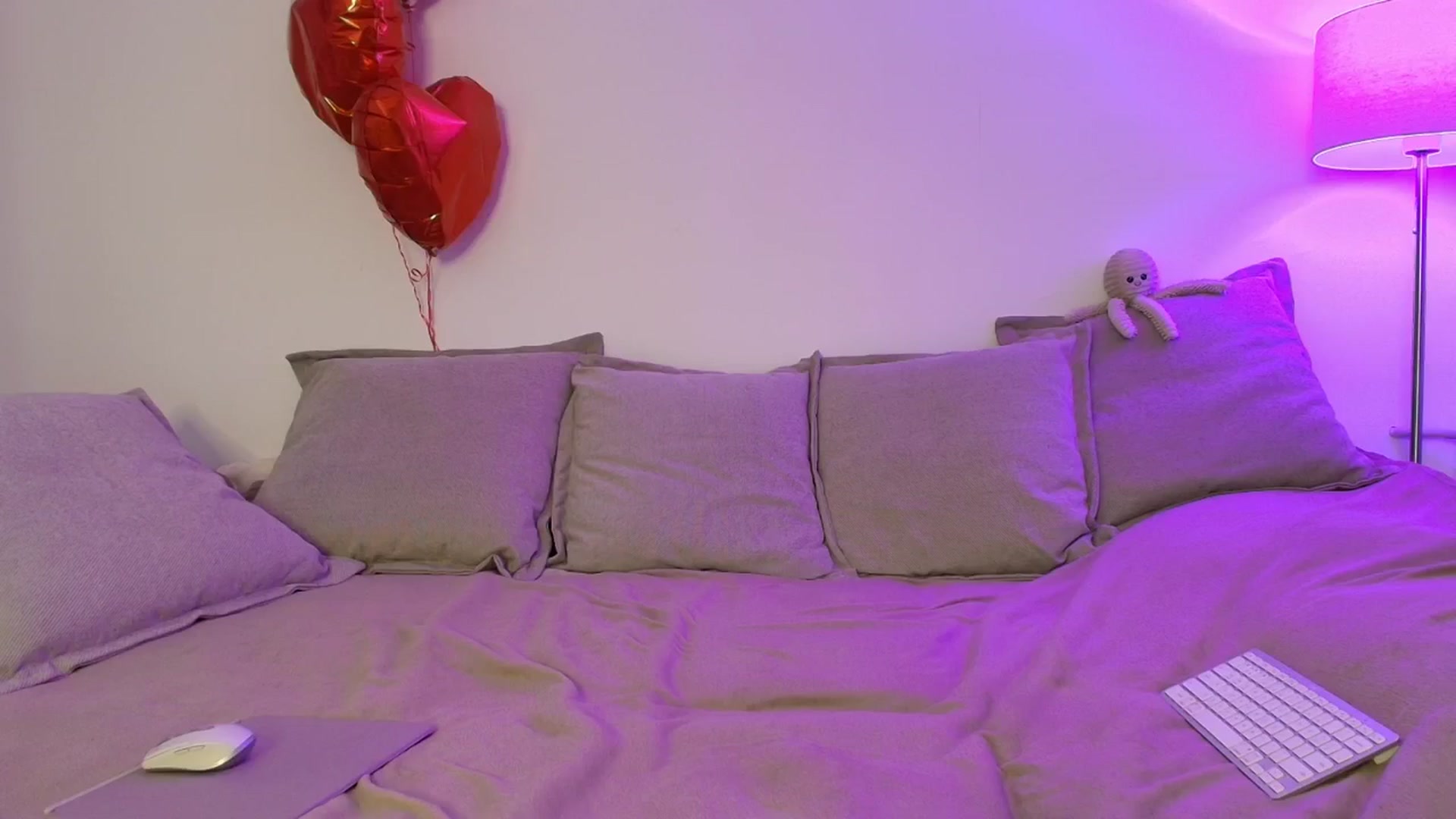 Gallery image thumbnail from Elenaxkiss's myfreecams stream on, 02/24/2026, 12:09 image 9 of 20