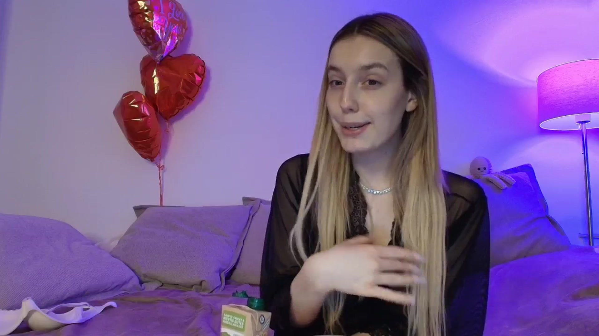 Gallery image thumbnail from Elenaxkiss's myfreecams stream on, 02/26/2026, 11:48 image 9 of 20