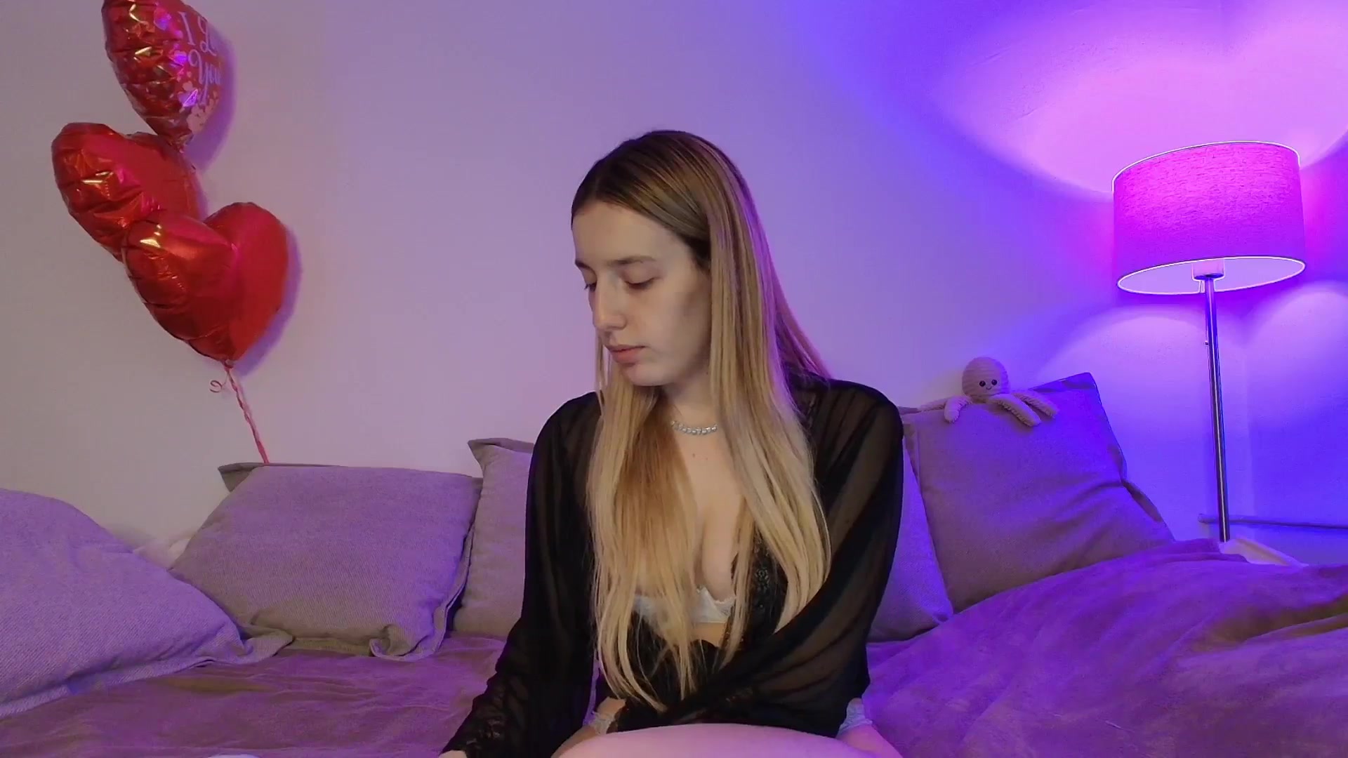 Gallery image thumbnail from Elenaxkiss's myfreecams stream on, 02/26/2026, 11:48 image 15 of 20