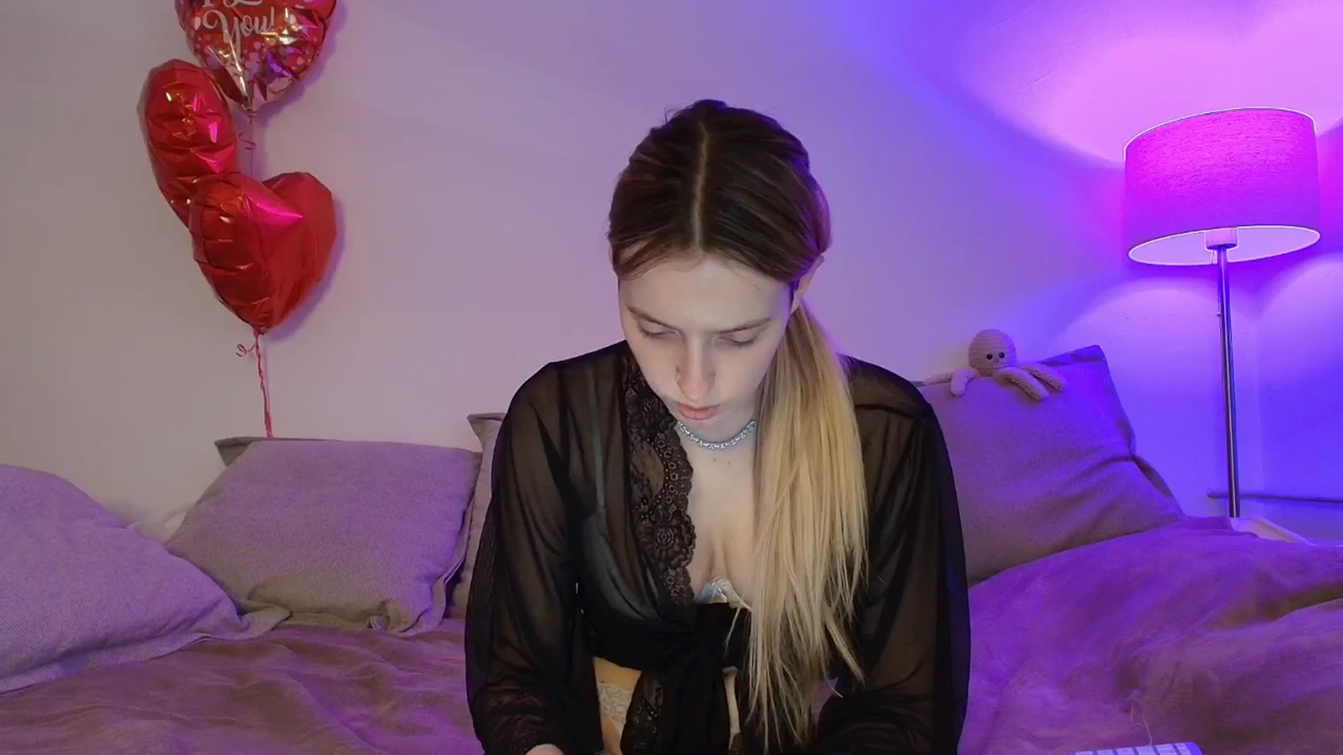 Gallery image thumbnail from Elenaxkiss's myfreecams stream on, 02/26/2026, 12:29 image 5 of 20