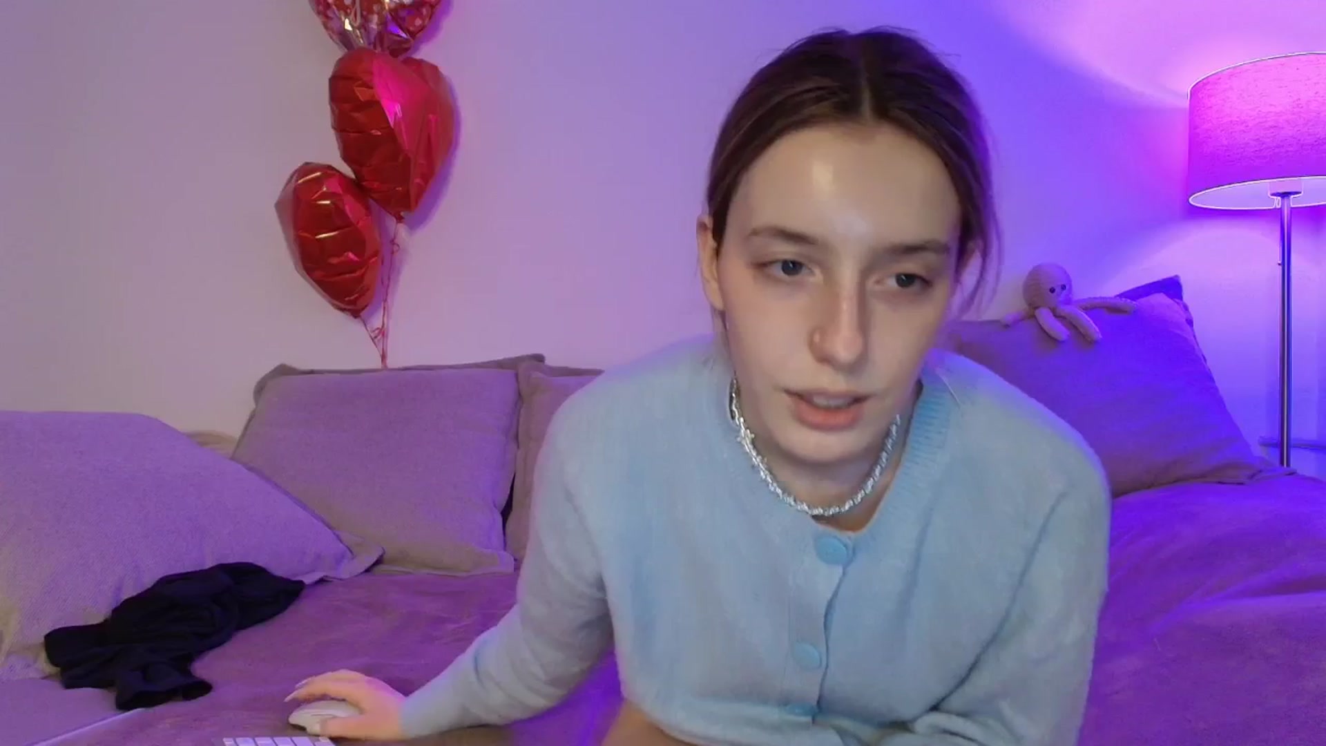 Gallery image thumbnail from Elenaxkiss's myfreecams stream on, 02/27/2026, 10:49 image 17 of 20