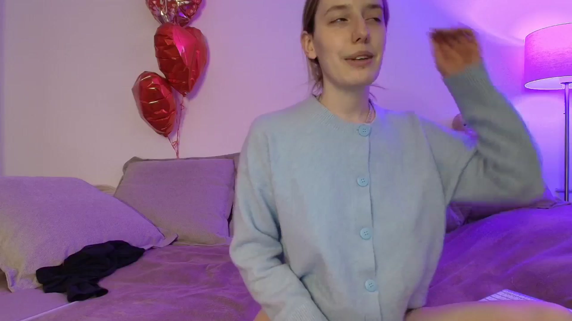 Gallery image thumbnail from Elenaxkiss's myfreecams stream on, 02/27/2026, 10:49 image 19 of 20