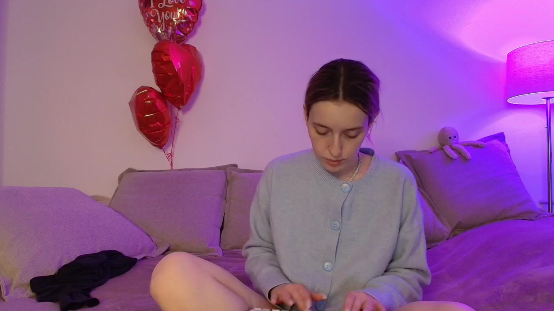 Gallery image thumbnail from Elenaxkiss's myfreecams stream on, 02/27/2026, 10:49 image 9 of 20