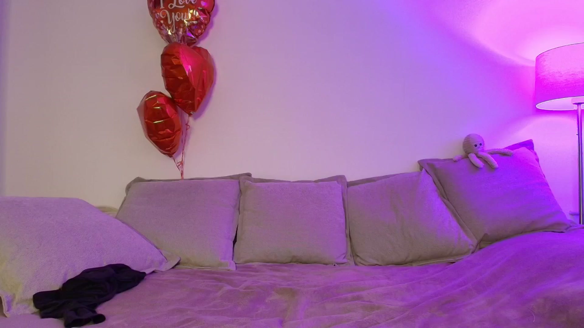 Gallery image thumbnail from Elenaxkiss's myfreecams stream on, 02/27/2026, 10:49 image 8 of 20