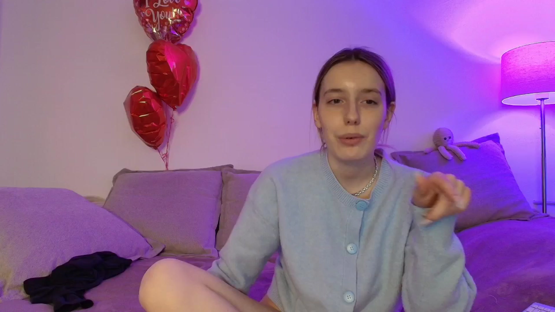 Gallery image thumbnail from Elenaxkiss's myfreecams stream on, 02/27/2026, 10:49 image 11 of 20