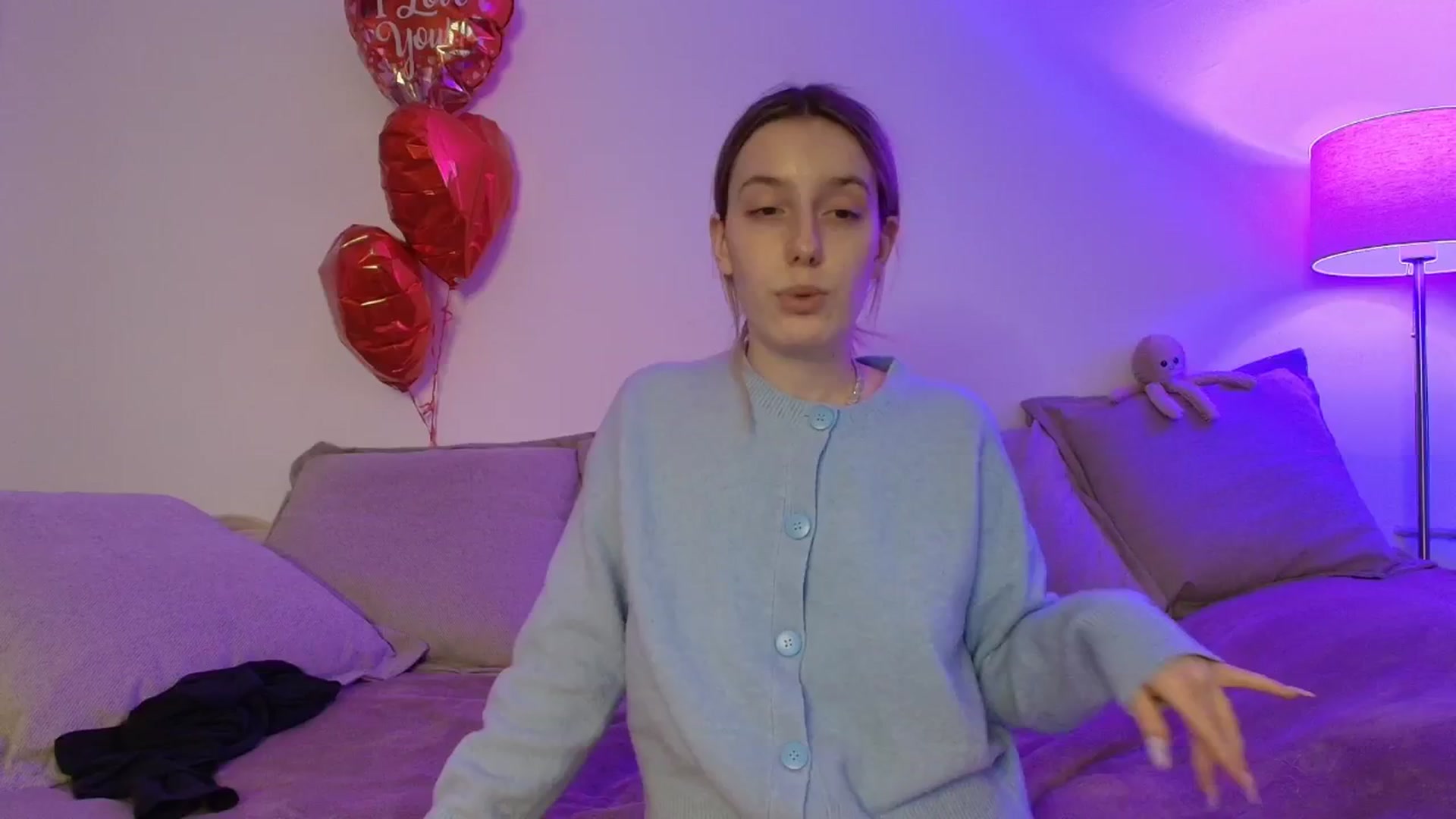 Gallery image thumbnail from Elenaxkiss's myfreecams stream on, 02/27/2026, 10:49 image 16 of 20