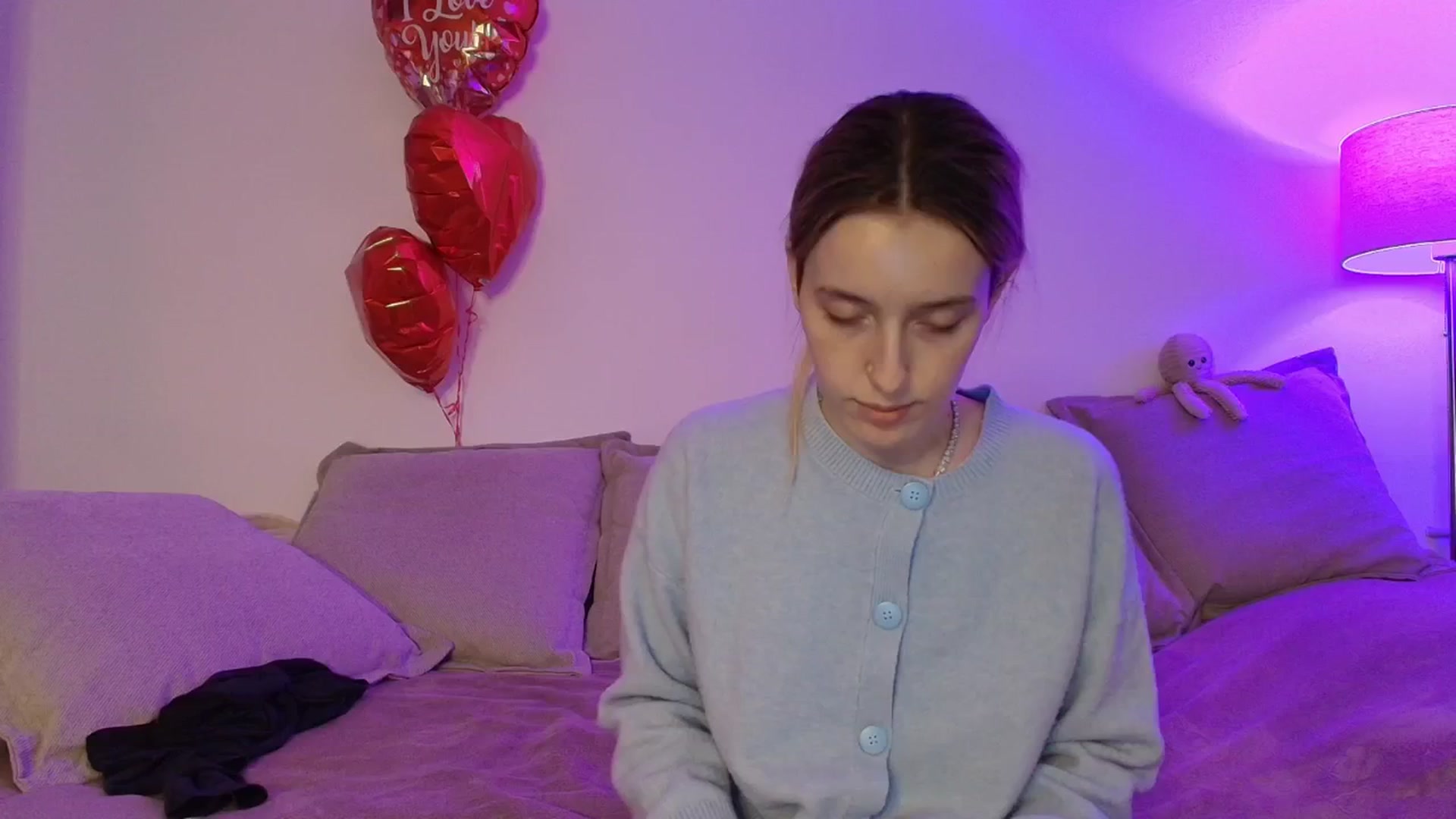 Gallery image thumbnail from Elenaxkiss's myfreecams stream on, 02/27/2026, 10:49 image 5 of 20
