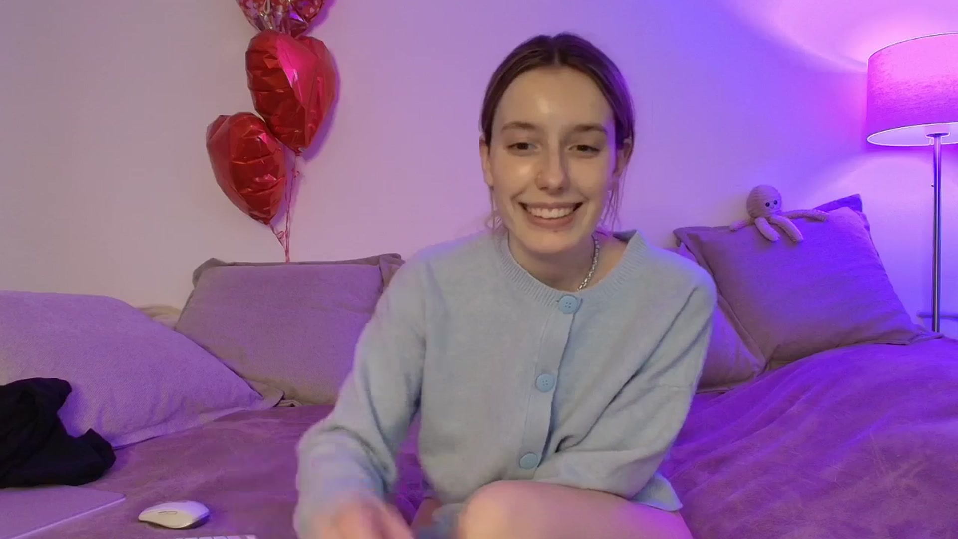 Gallery image thumbnail from Elenaxkiss's myfreecams stream on, 02/27/2026, 12:27 image 14 of 20