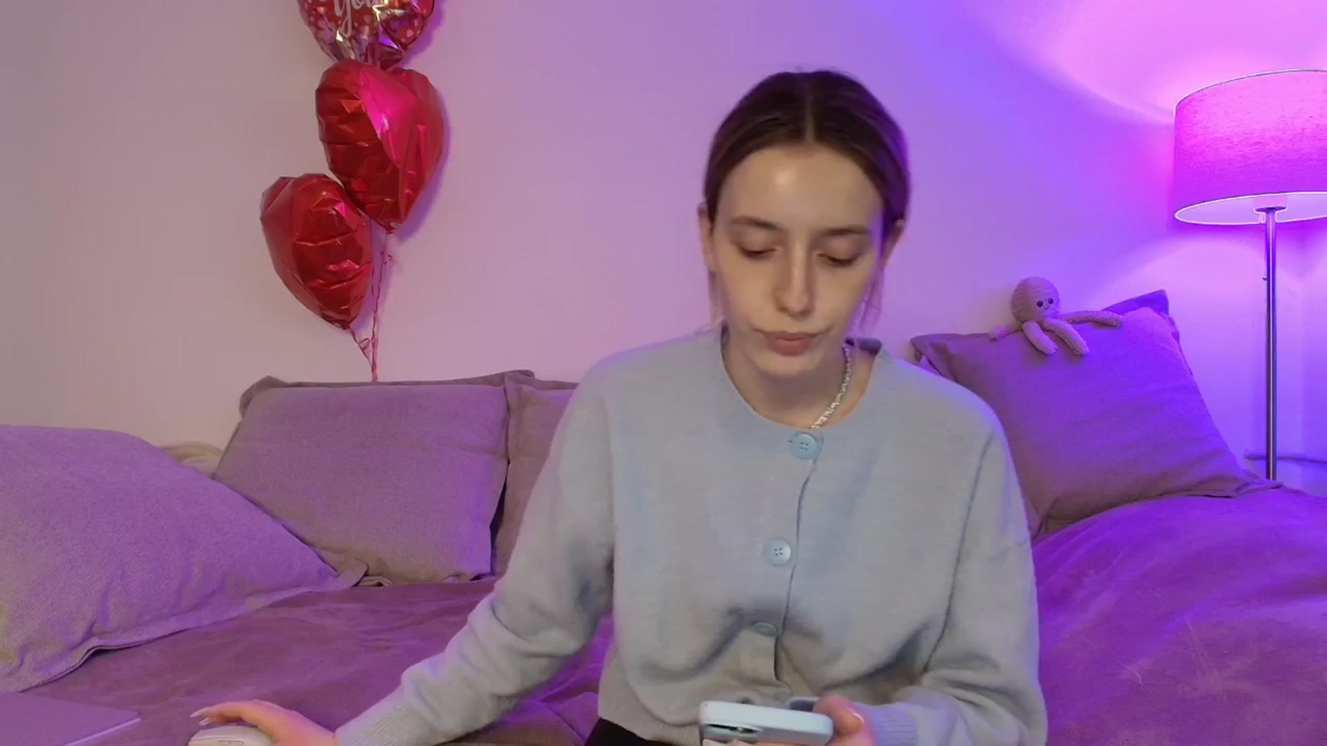 Gallery image thumbnail from Elenaxkiss's myfreecams stream on, 02/27/2026, 12:27 image 8 of 20