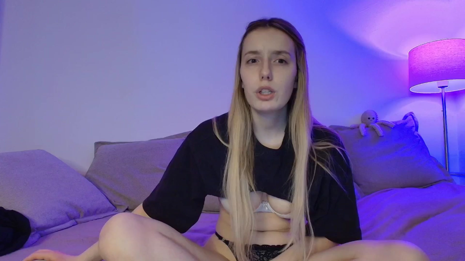 Gallery image thumbnail from Elenaxkiss's myfreecams stream on, 03/03/2026, 09:30 image 20 of 20