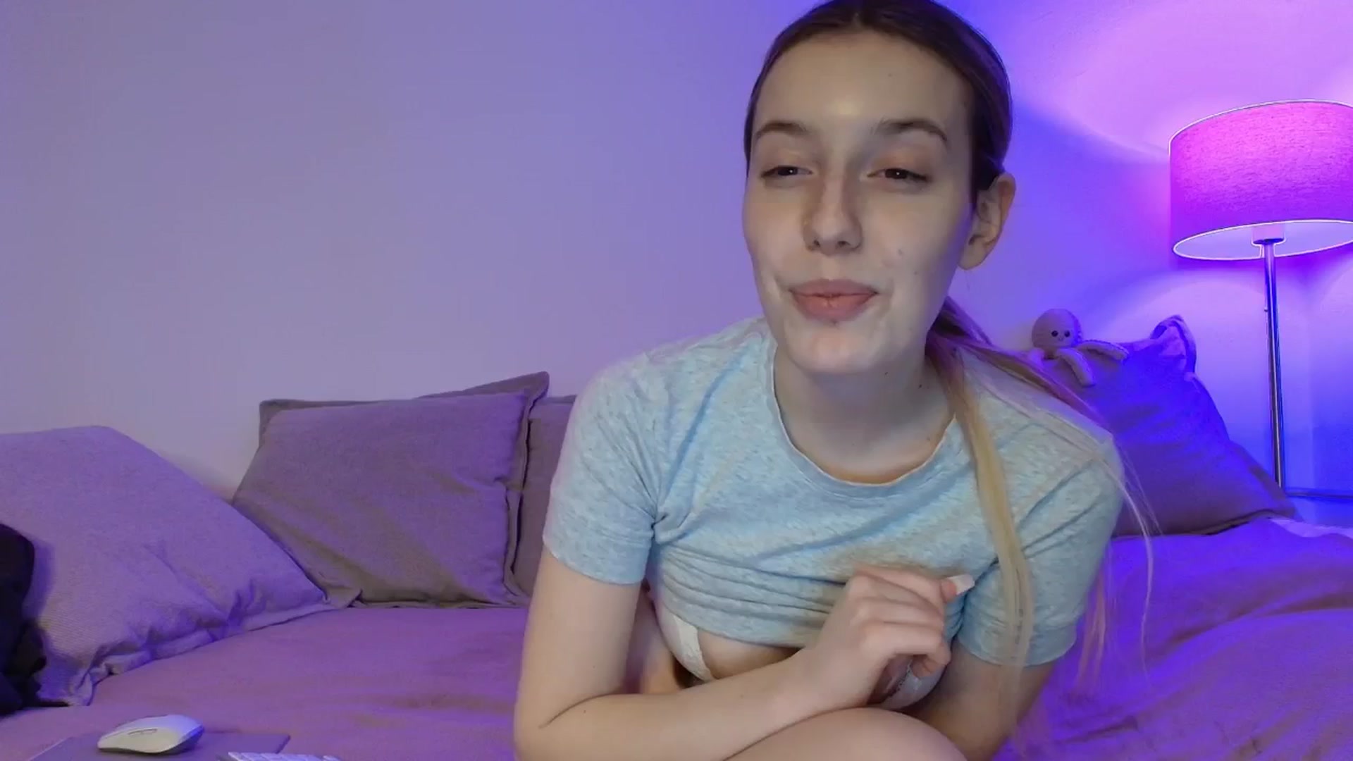 Gallery image thumbnail from Elenaxkiss's myfreecams stream on, 03/03/2026, 11:44 image 4 of 20