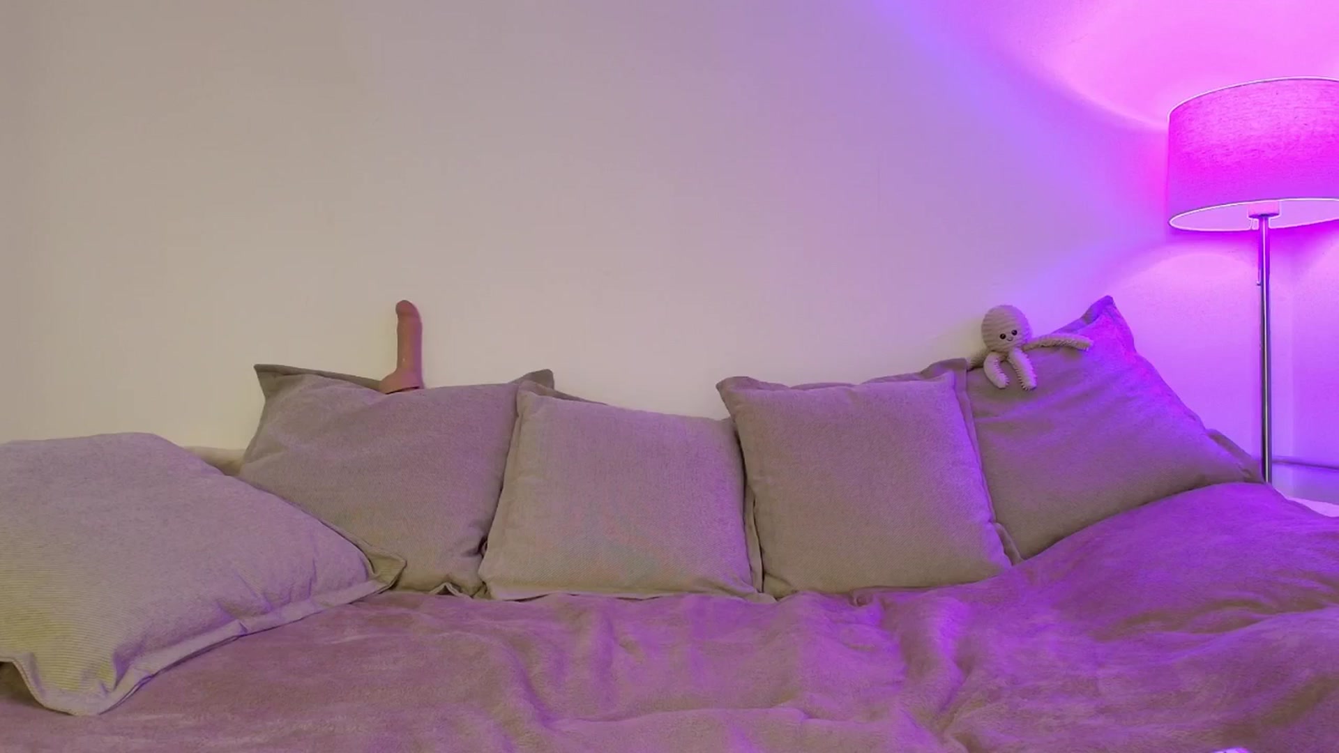 Gallery image thumbnail from Elenaxkiss's myfreecams stream on, 03/04/2026, 10:19 image 16 of 20