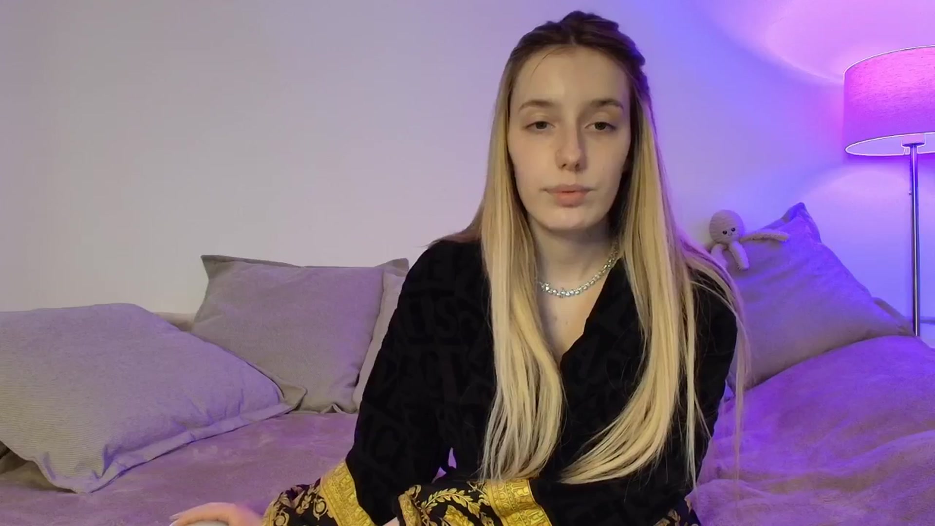 Gallery image thumbnail from Elenaxkiss's myfreecams stream on, 03/04/2026, 13:20 image 19 of 20