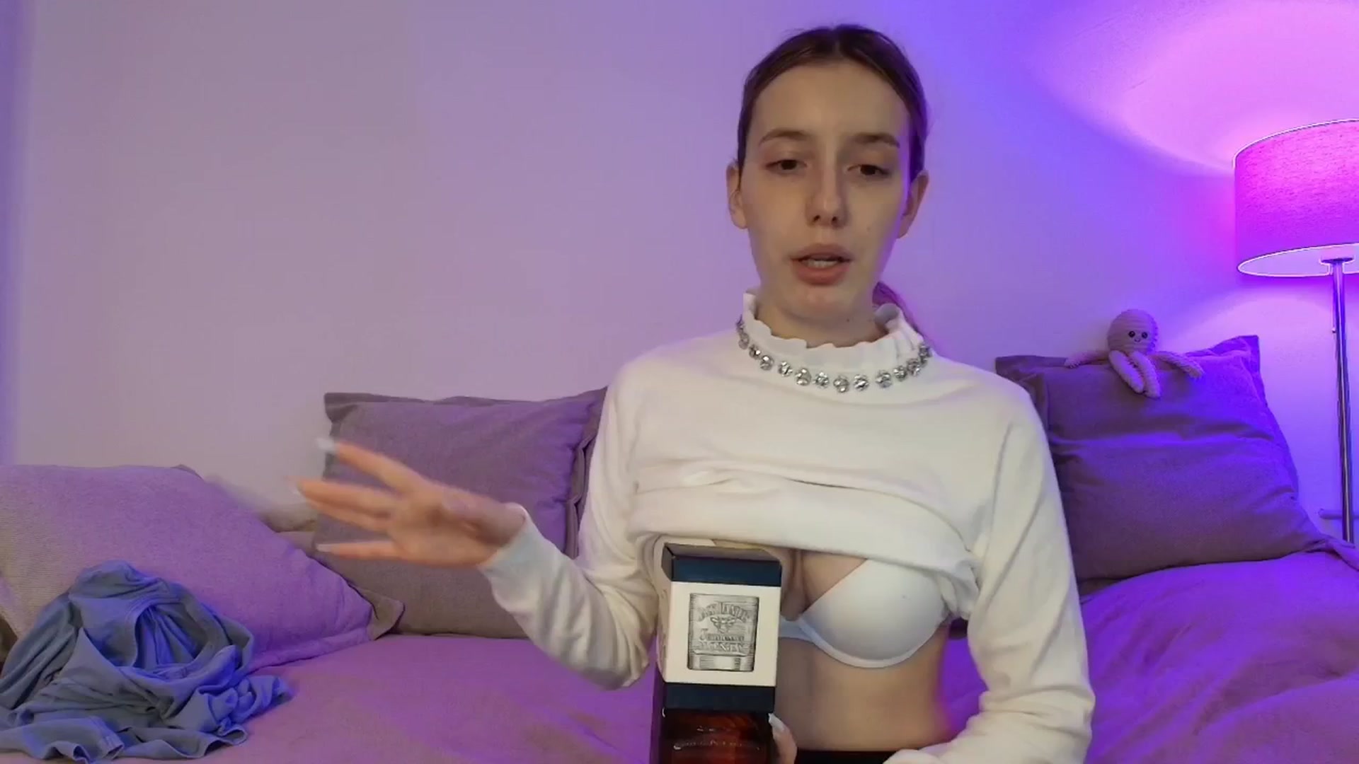 Gallery image thumbnail from Elenaxkiss's myfreecams stream on, 03/09/2026, 11:20 image 6 of 20