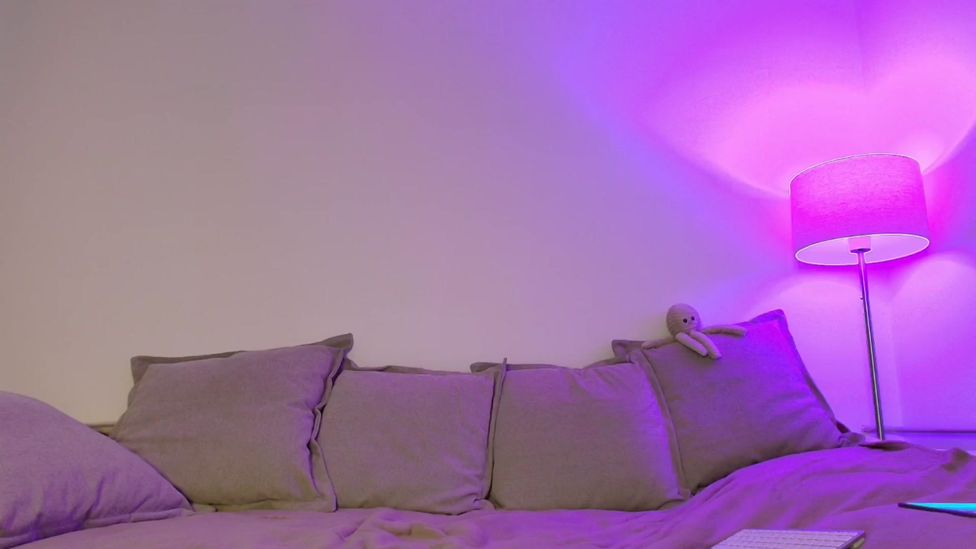 Gallery image thumbnail from Elenaxkiss's myfreecams stream on, 03/10/2026, 19:59 image 6 of 20
