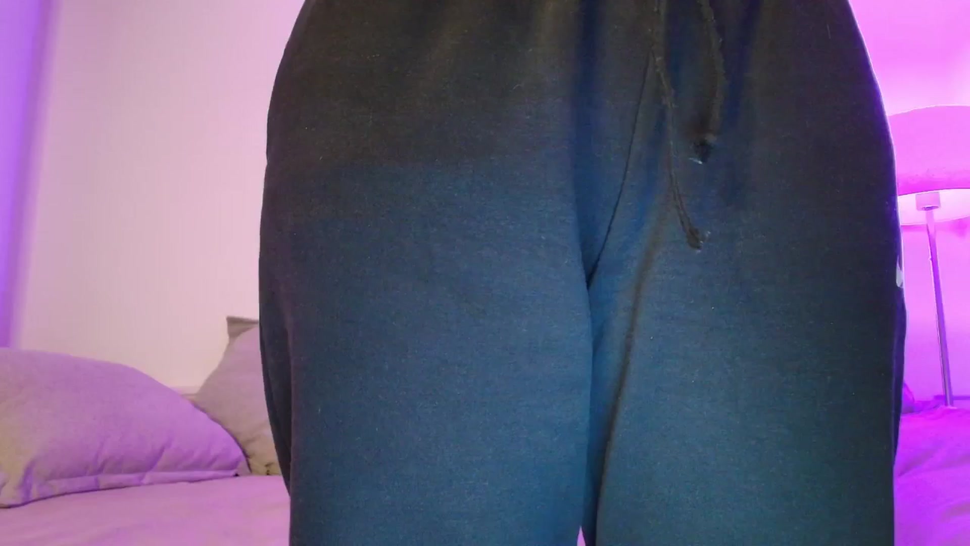 Gallery image thumbnail from Elenaxkiss's myfreecams stream on, 03/11/2026, 20:51 image 17 of 20