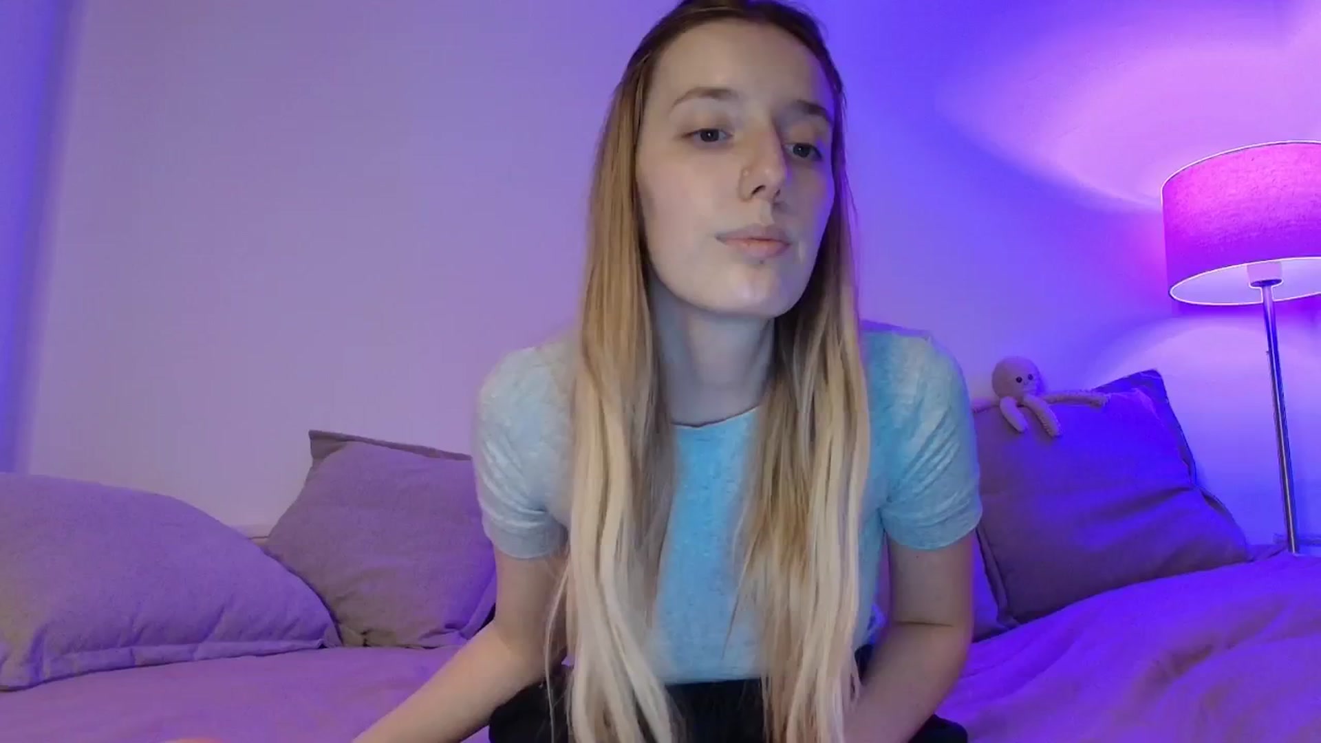 Gallery image thumbnail from Elenaxkiss's myfreecams stream on, 03/11/2026, 20:51 image 16 of 20