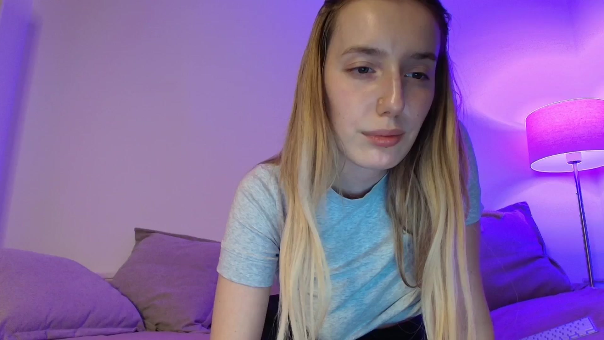 Gallery image thumbnail from Elenaxkiss's myfreecams stream on, 03/11/2026, 20:51 image 4 of 20