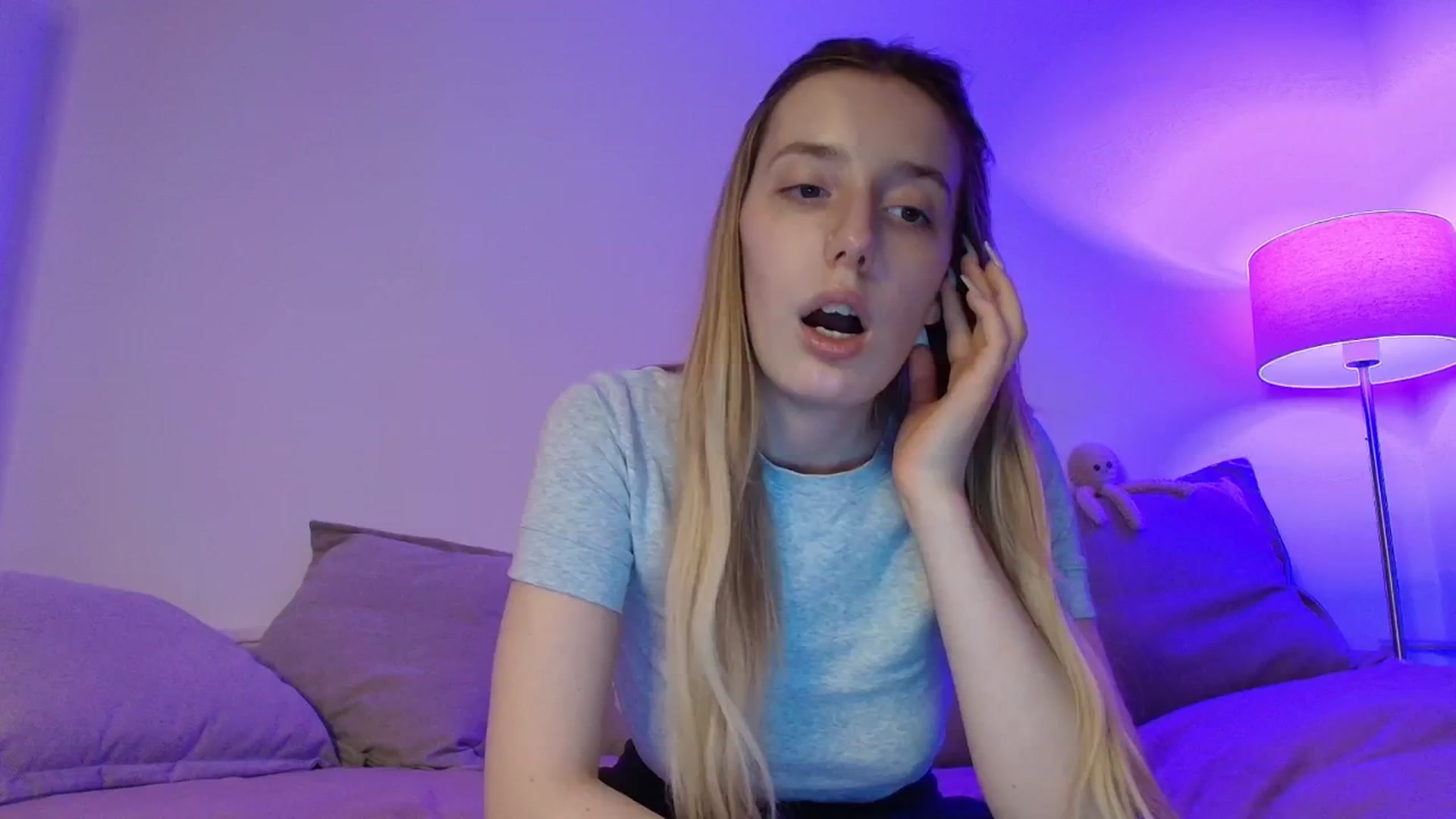 Gallery image thumbnail from Elenaxkiss's myfreecams stream on, 03/11/2026, 20:51 image 12 of 20