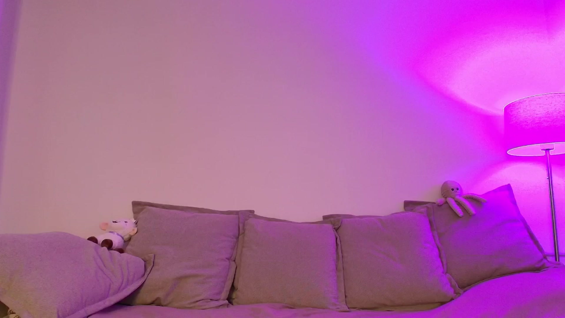 Gallery image thumbnail from Elenaxkiss's myfreecams stream on, 03/13/2026, 11:55 image 17 of 20