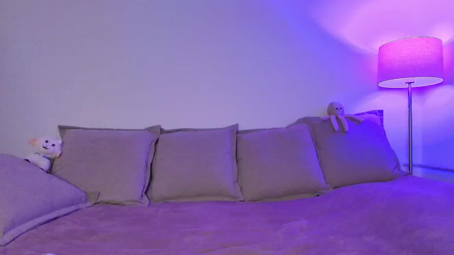 Gallery image thumbnail from Elenaxkiss's myfreecams stream on, 03/17/2026, 07:22 image 3 of 20