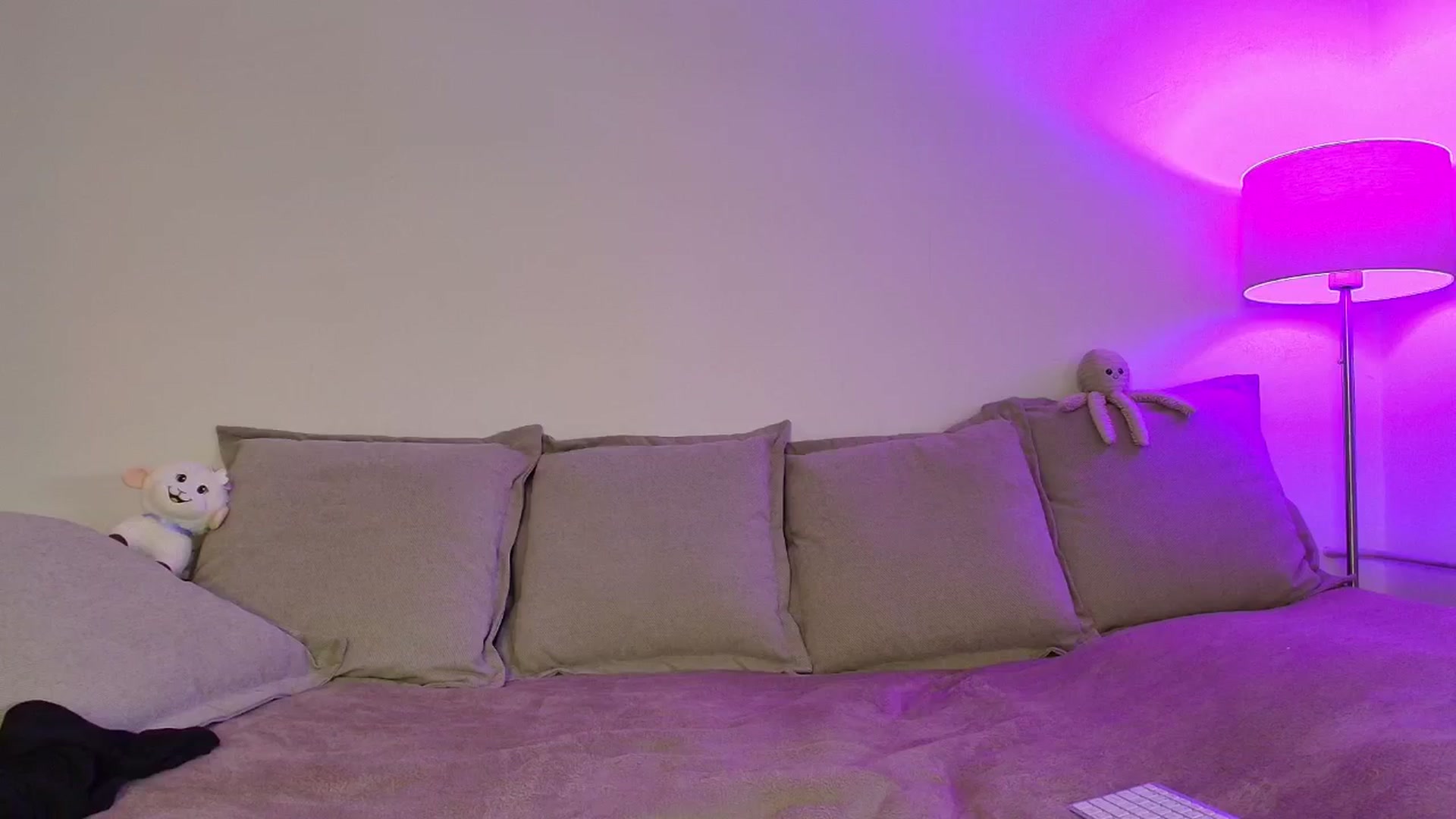 Gallery image thumbnail from Elenaxkiss's myfreecams stream on, 03/17/2026, 11:35 image 3 of 20