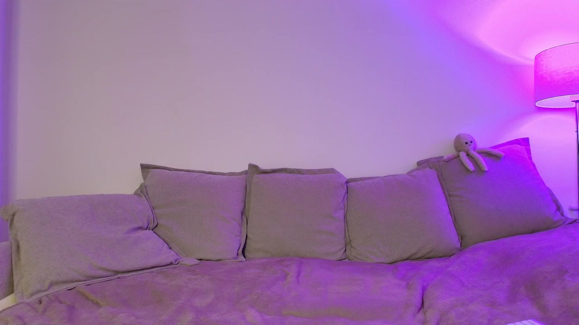 Gallery image thumbnail from Elenaxkiss's myfreecams stream on, 03/17/2026, 22:08 image 8 of 20