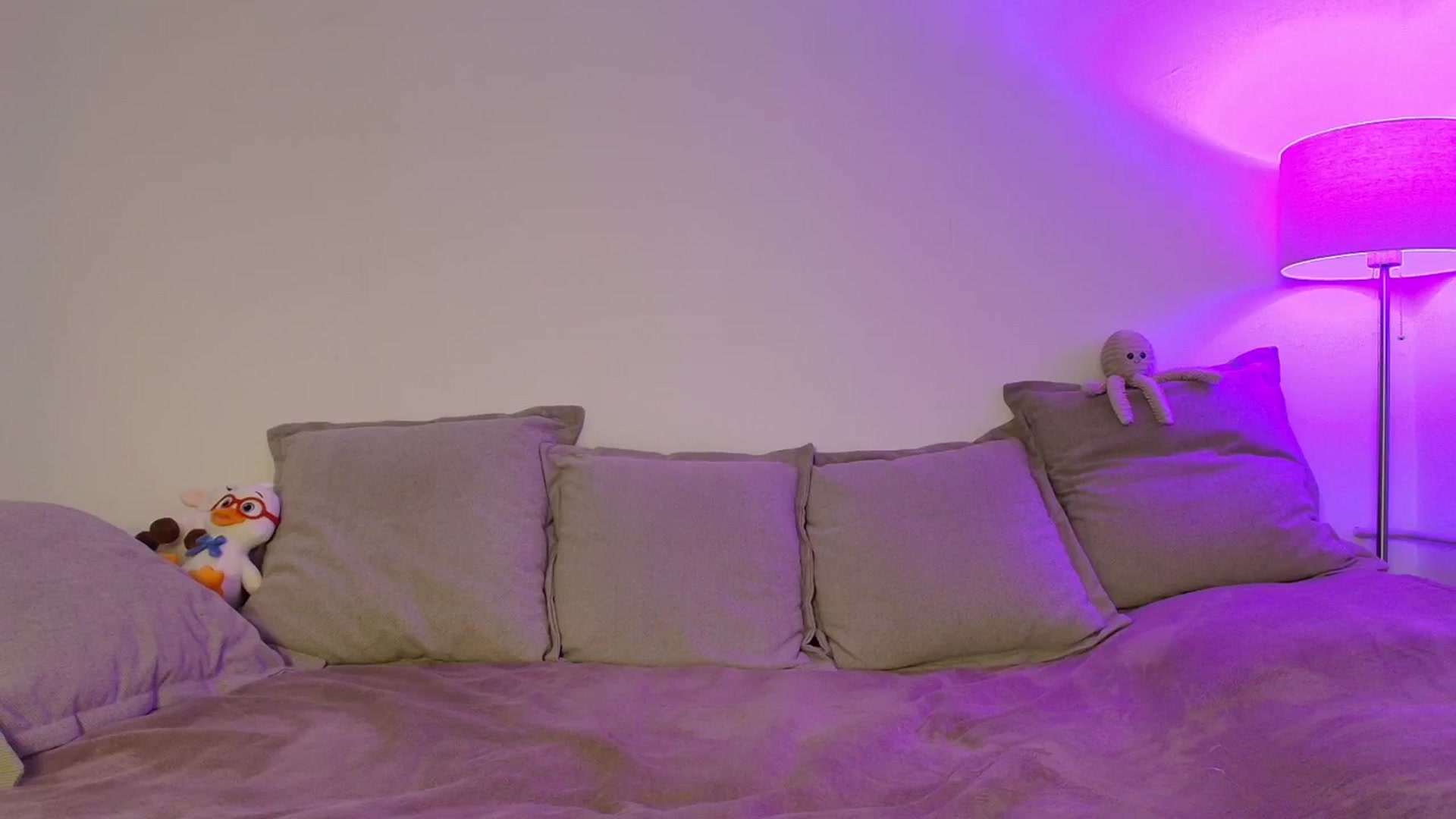 Gallery image thumbnail from Elenaxkiss's myfreecams stream on, 03/25/2026, 12:02 image 3 of 20