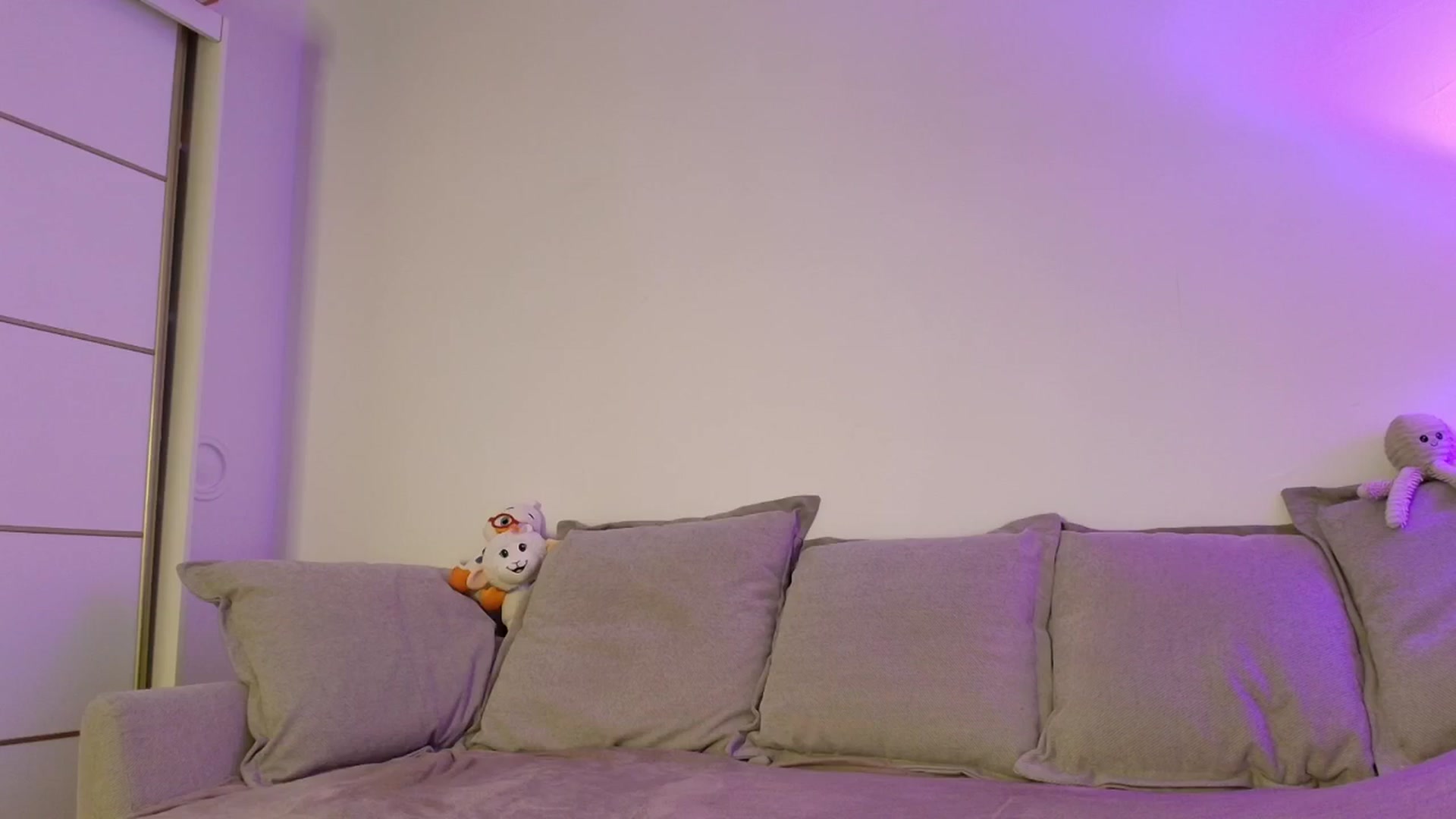 Gallery image thumbnail from Elenaxkiss's myfreecams stream on, 03/27/2026, 10:36 image 6 of 20
