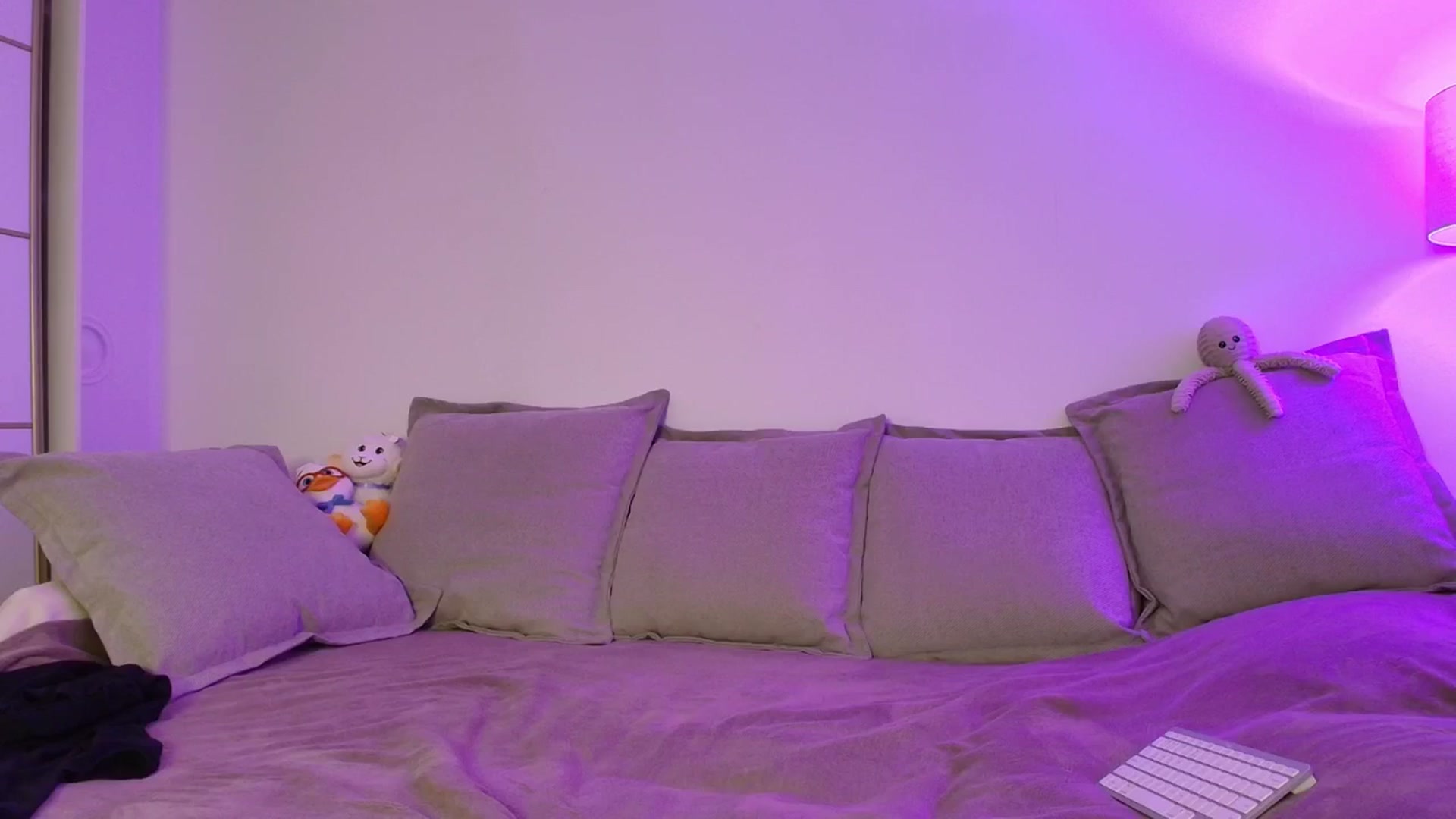 Gallery image thumbnail from Elenaxkiss's myfreecams stream on, 03/30/2026, 09:32 image 7 of 20